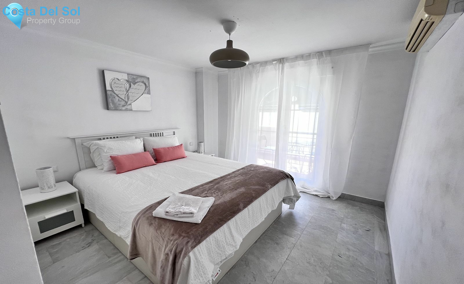 Middle Floor Apartment in Nueva Andalucía-1549533