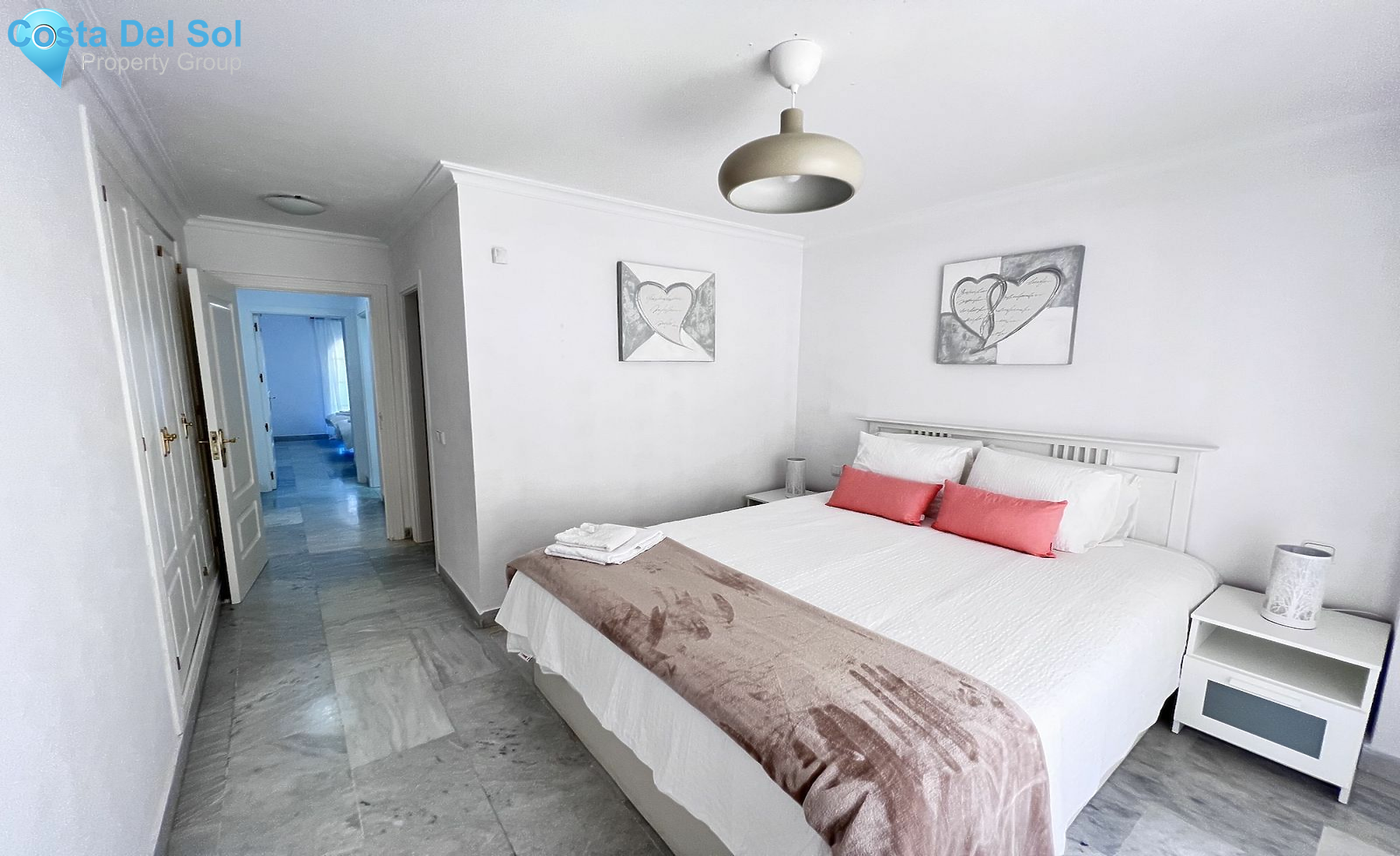 Middle Floor Apartment in Nueva Andalucía-1549534