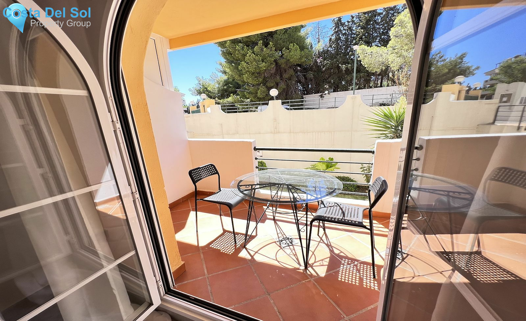 Middle Floor Apartment in Nueva Andalucía-1549536