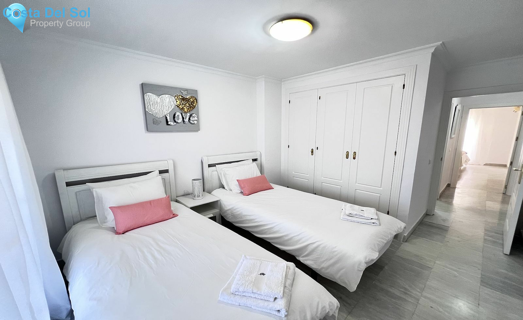 Middle Floor Apartment in Nueva Andalucía-1549540