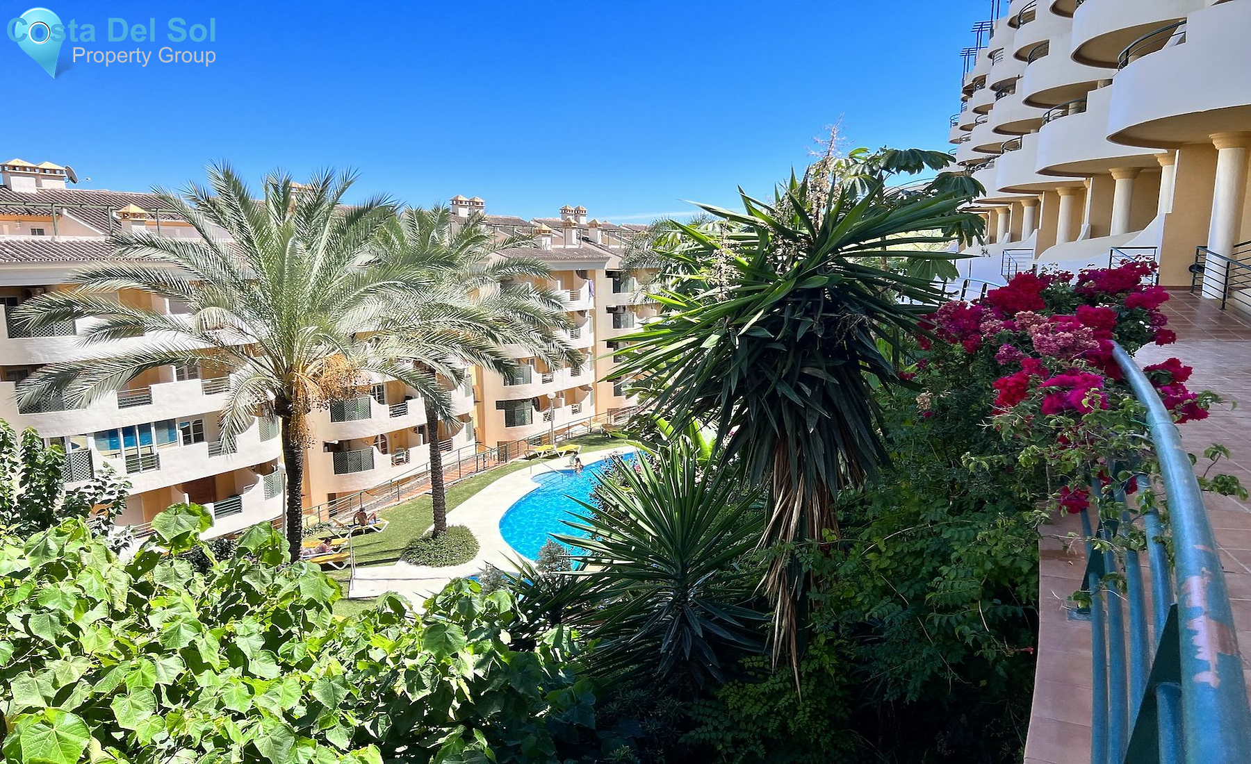 Middle Floor Apartment in Nueva Andalucía-1549542