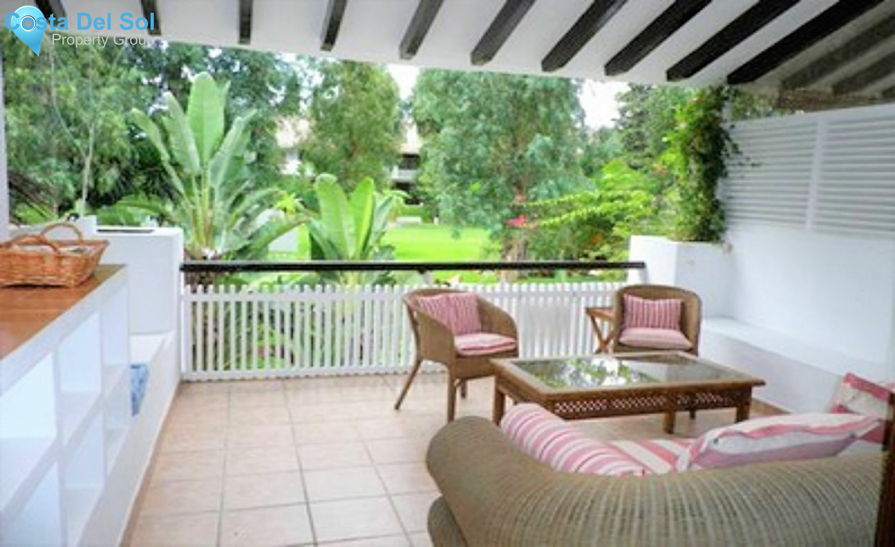 Middle Floor Apartment in Nueva Andalucía-1551056