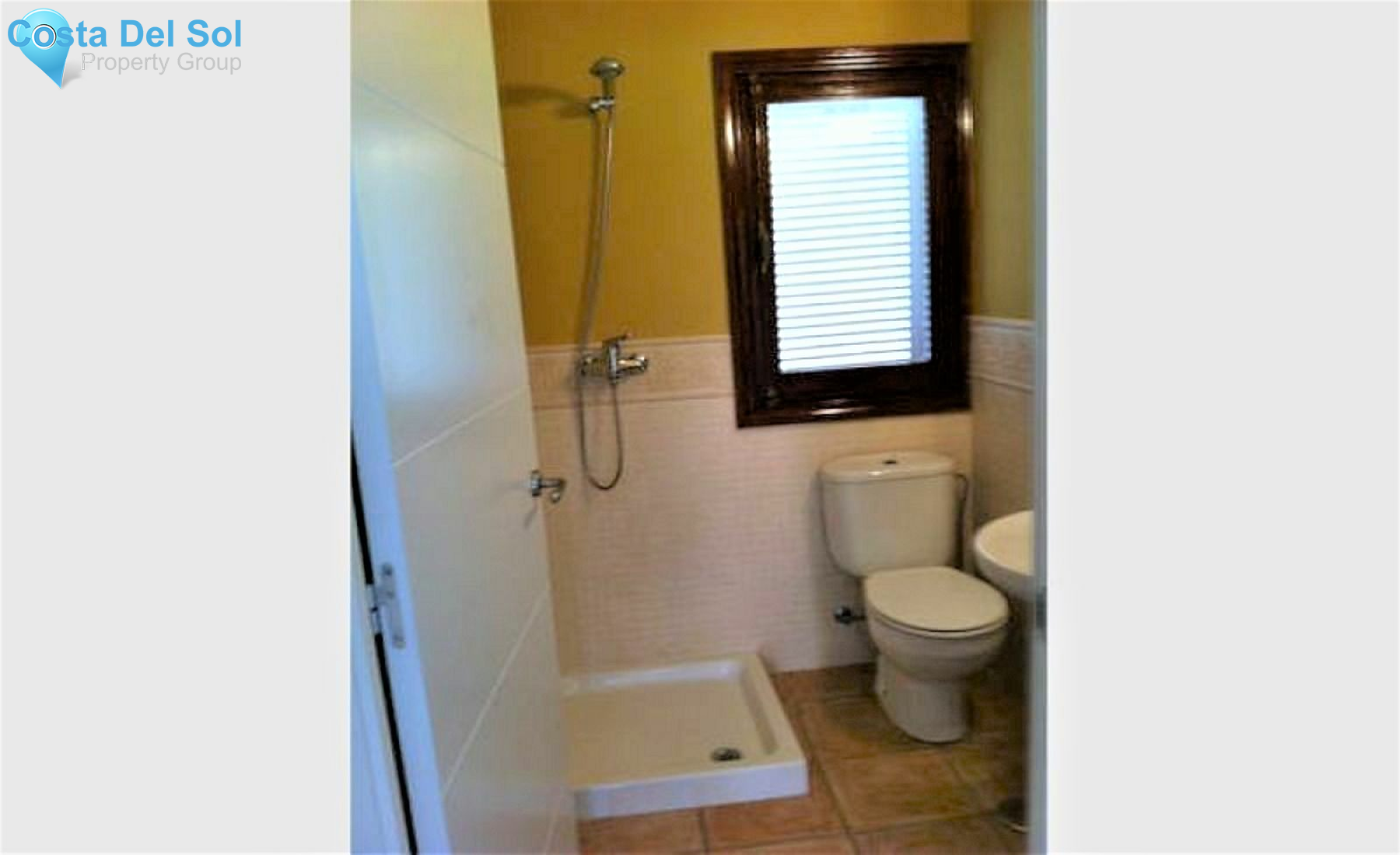 Middle Floor Apartment in Nueva Andalucía-1551060