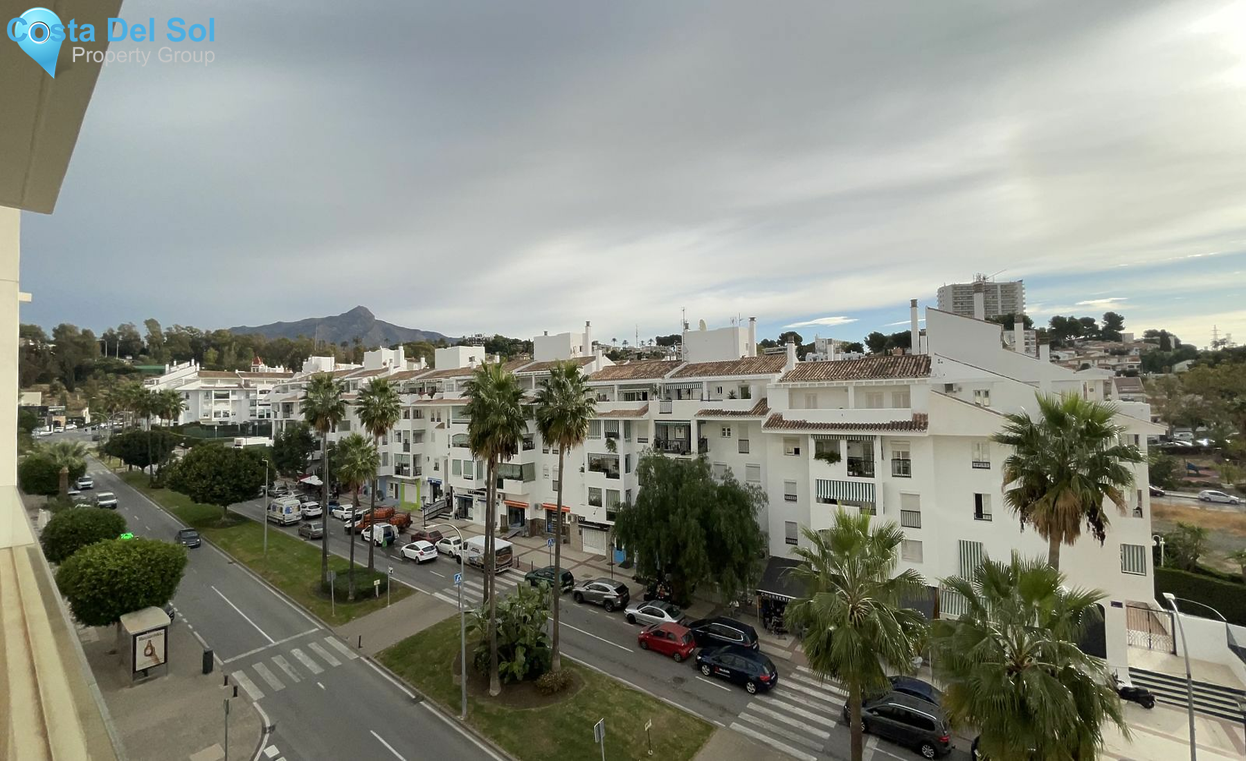 Middle Floor Apartment in Nueva Andalucía-1551436