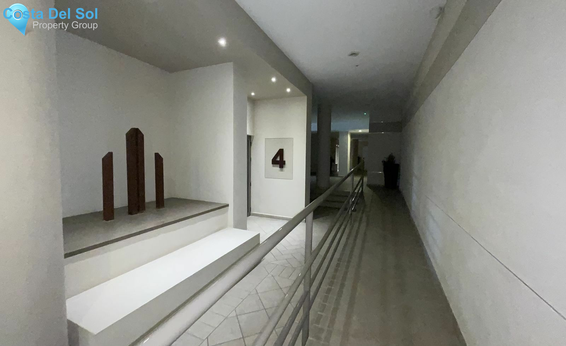 Middle Floor Apartment in Nueva Andalucía-1551438