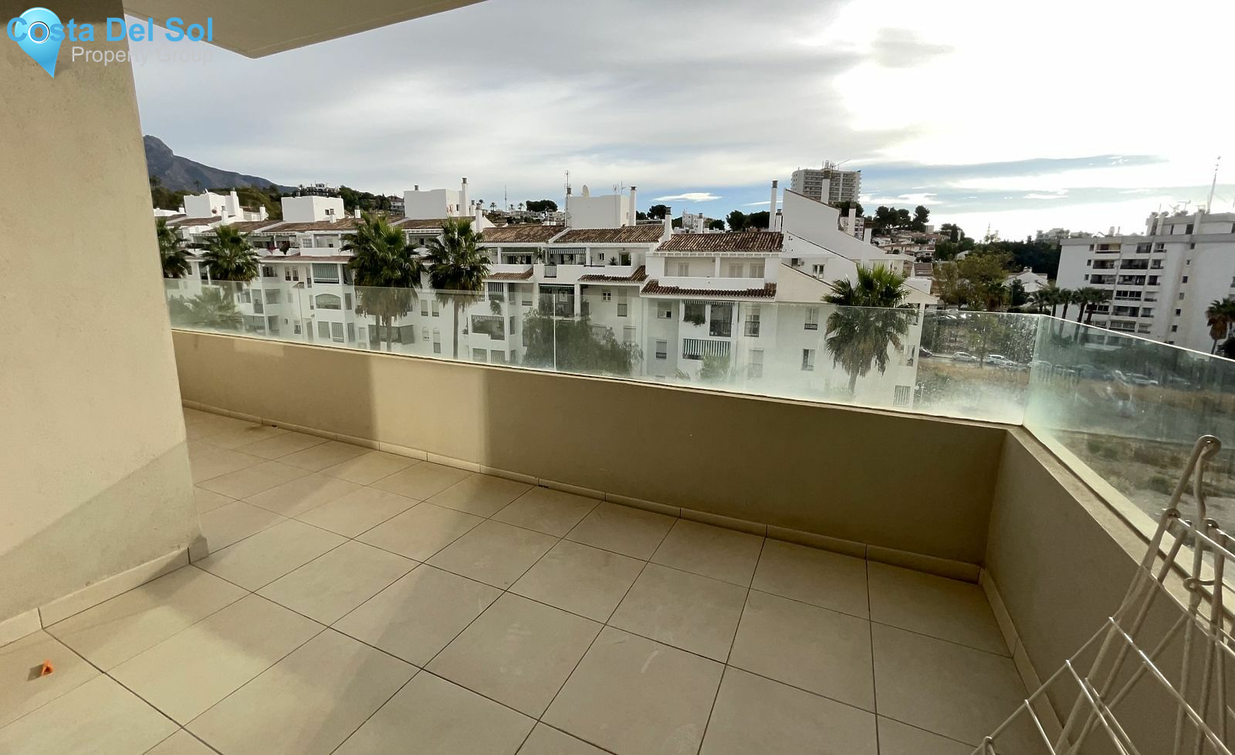 Middle Floor Apartment in Nueva Andalucía-1551428