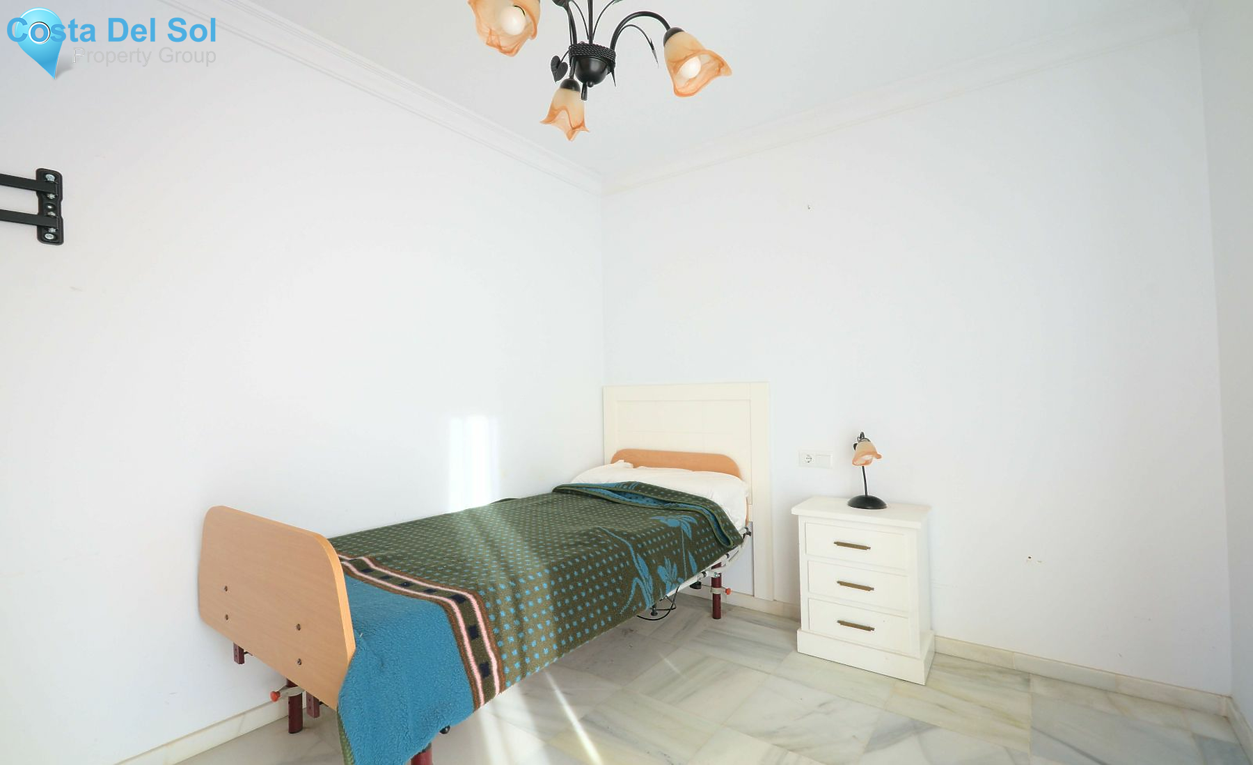 Middle Floor Apartment in Periana-1431931