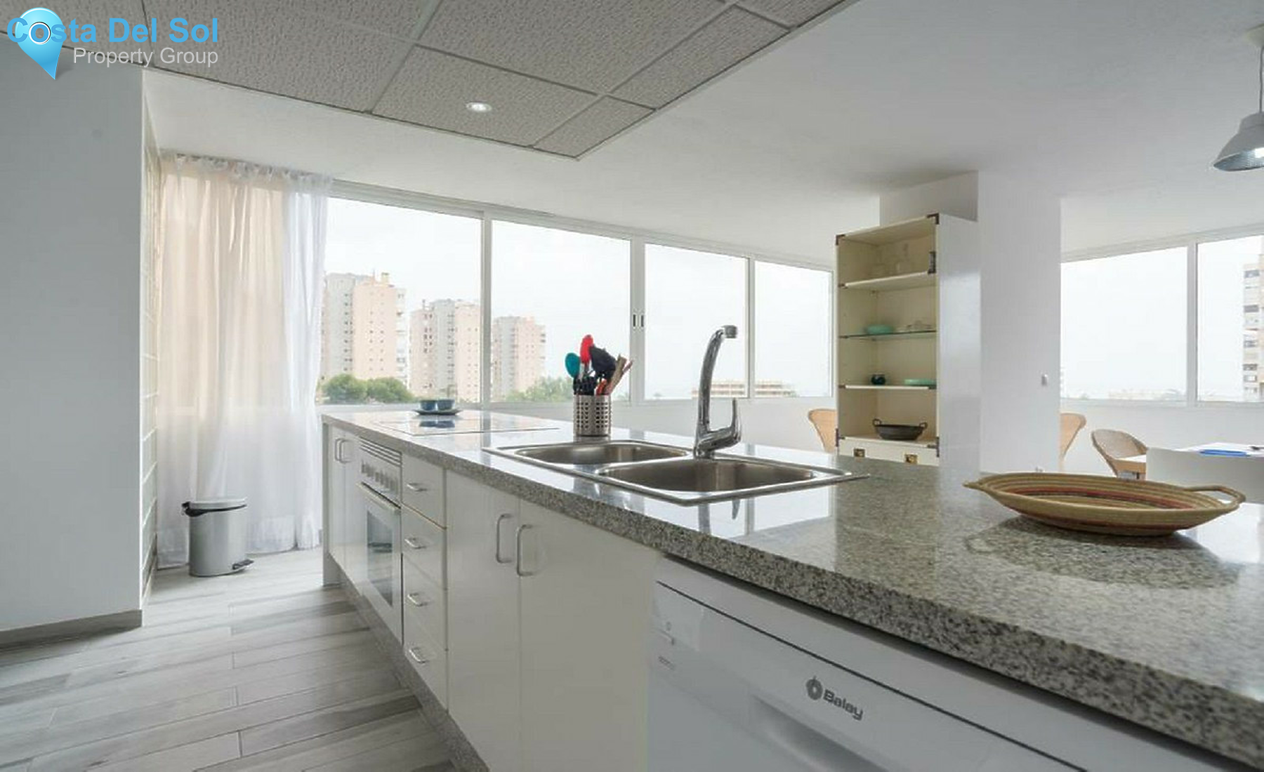 Middle Floor Apartment in Playamar-1270014