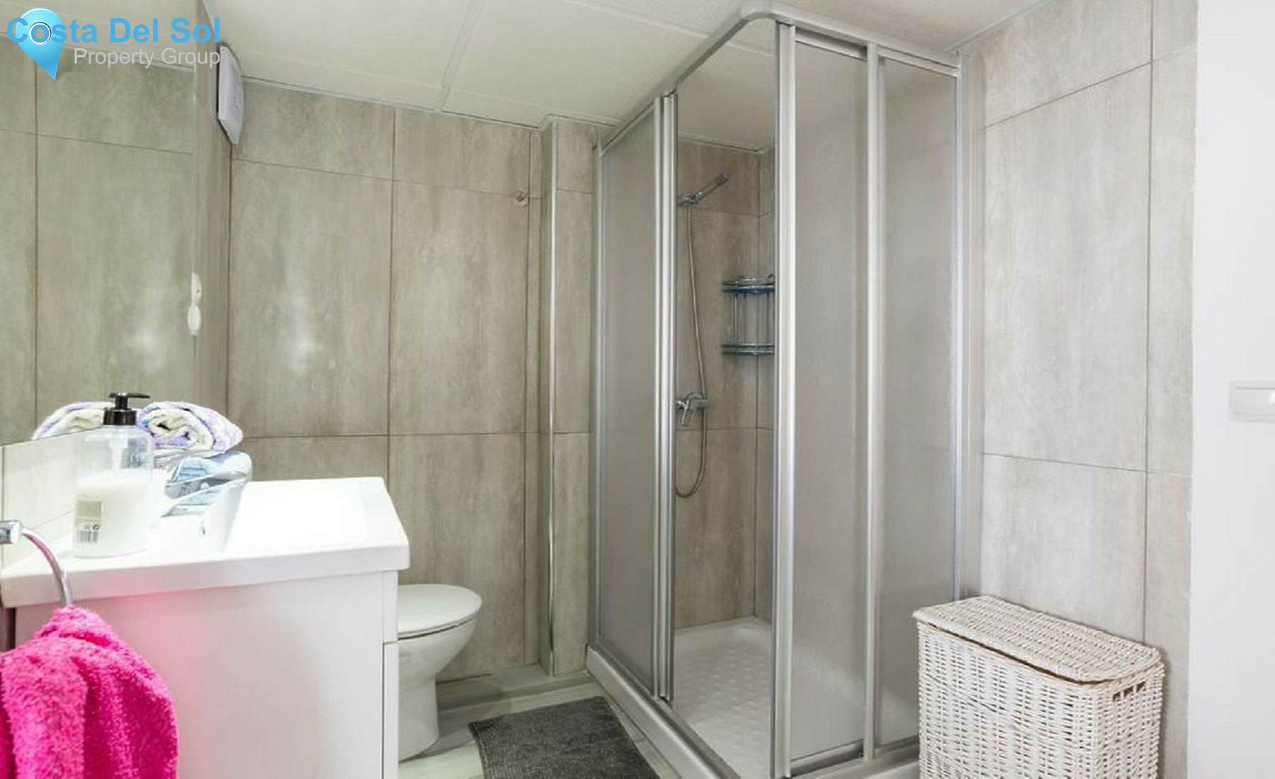 Middle Floor Apartment in Playamar-1270021