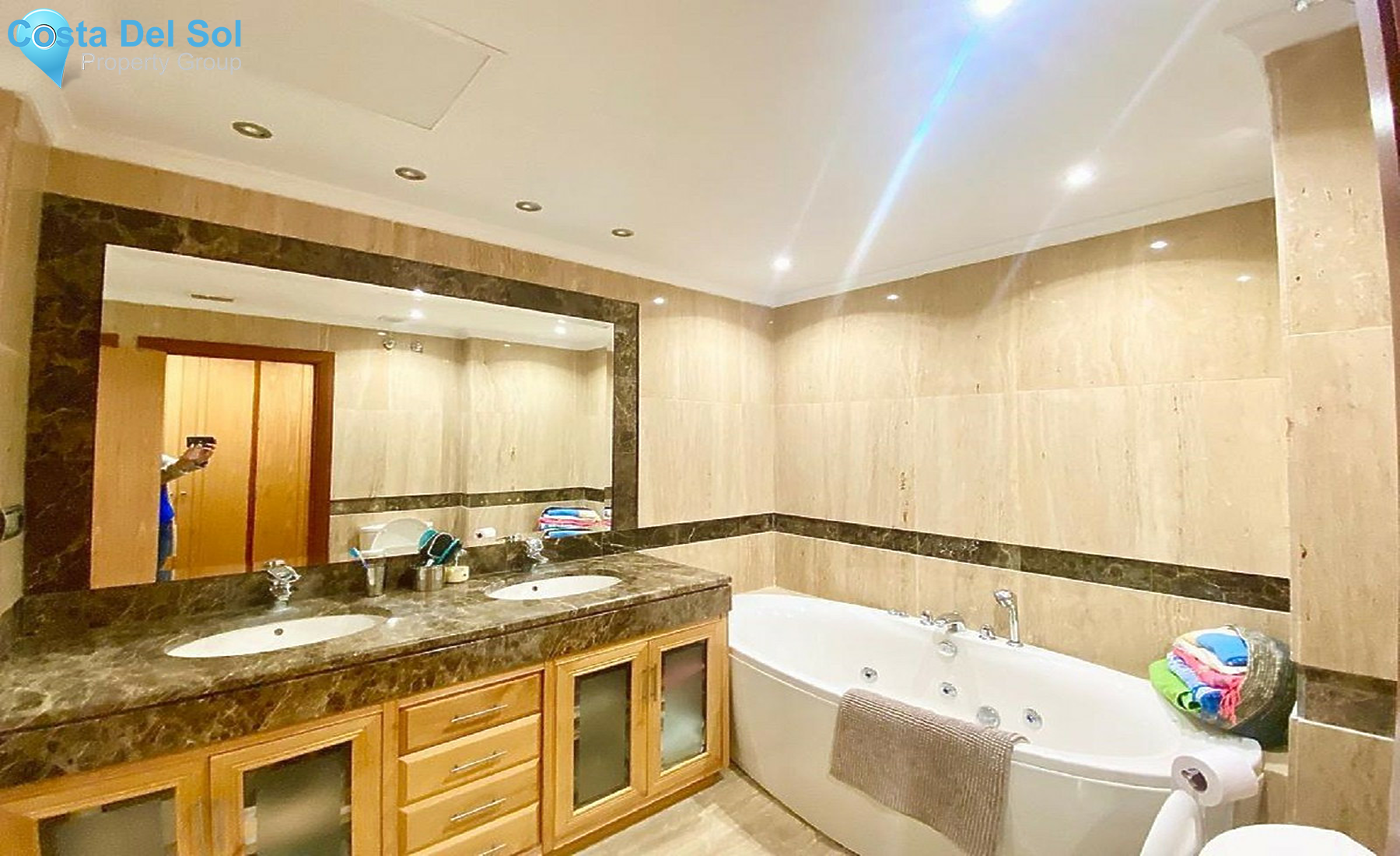Middle Floor Apartment in Puerto Banús