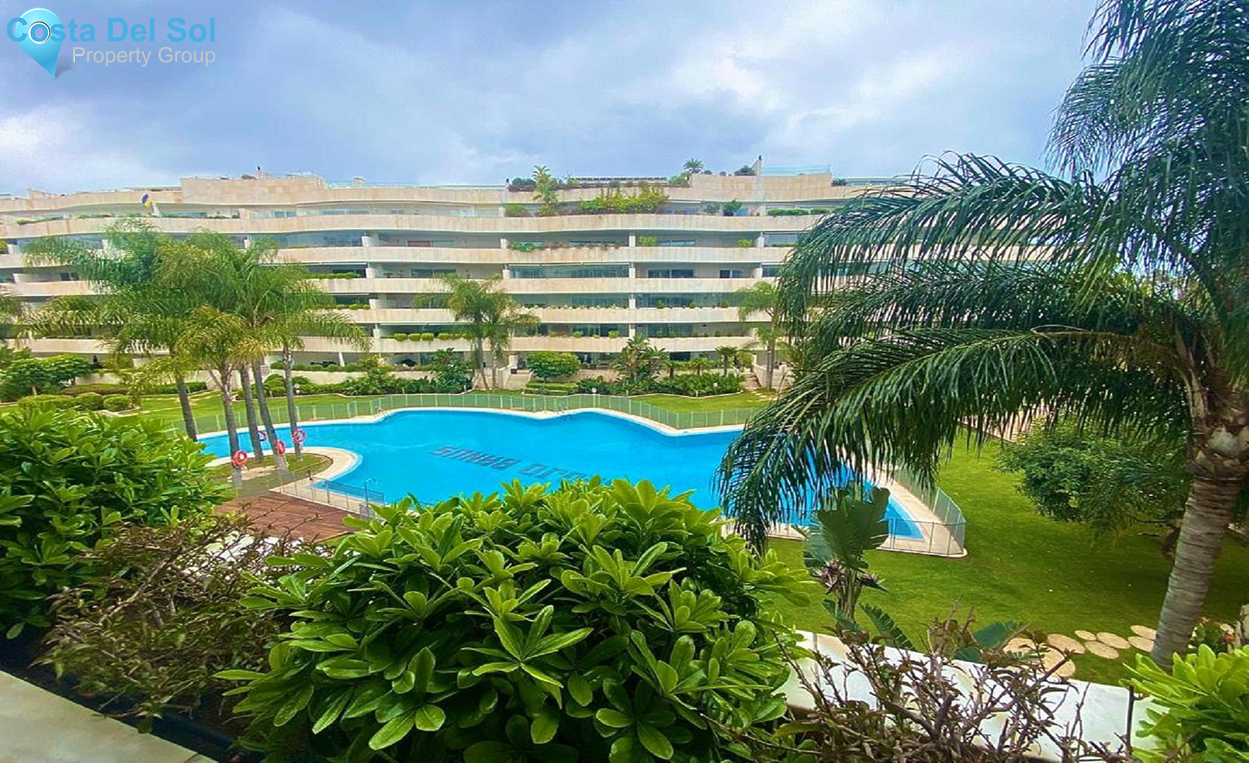 Middle Floor Apartment in Puerto Banús-1262701