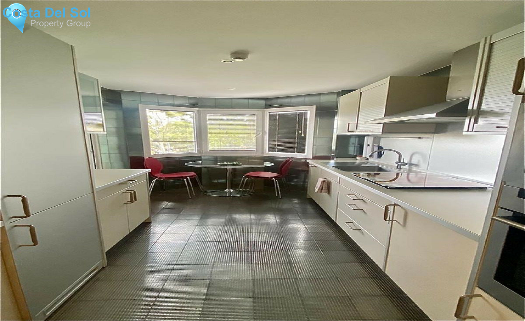 Middle Floor Apartment in Puerto Banús-1262718
