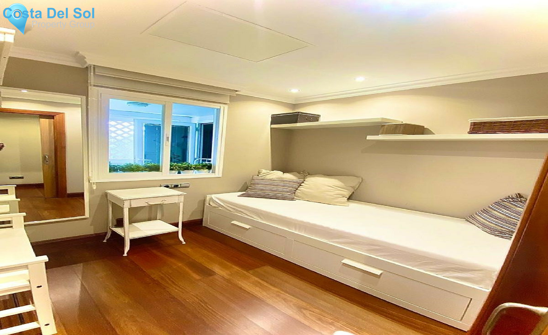 Middle Floor Apartment in Puerto Banús-1262720