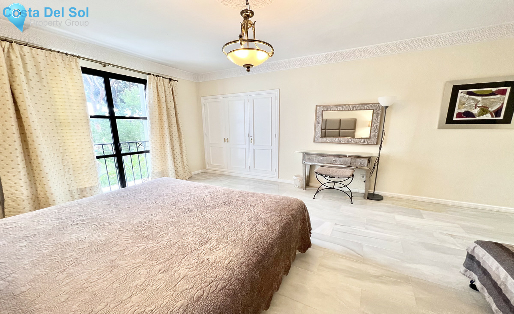 Middle Floor Apartment in Puerto Banús-1288875