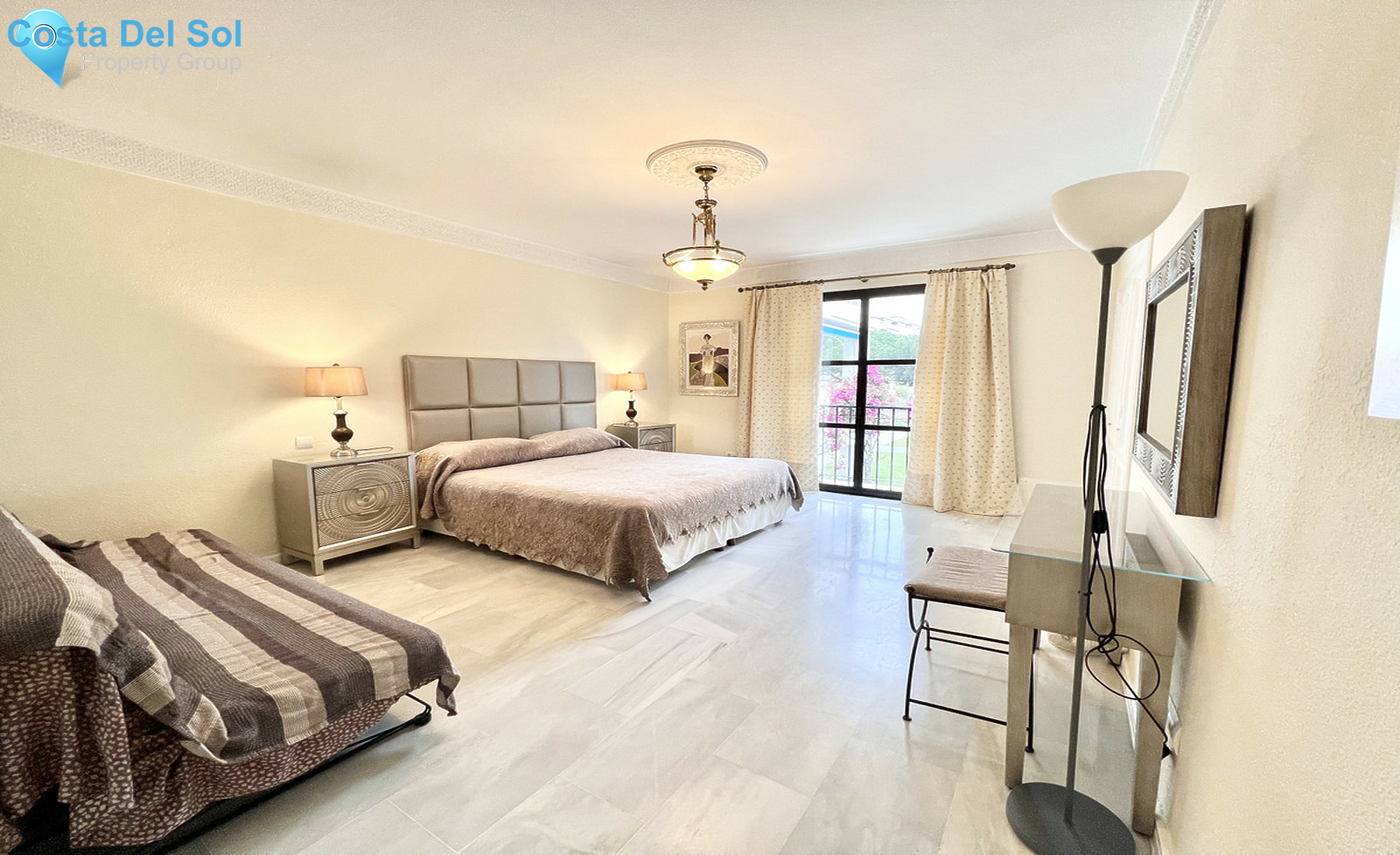 Middle Floor Apartment in Puerto Banús-1288872