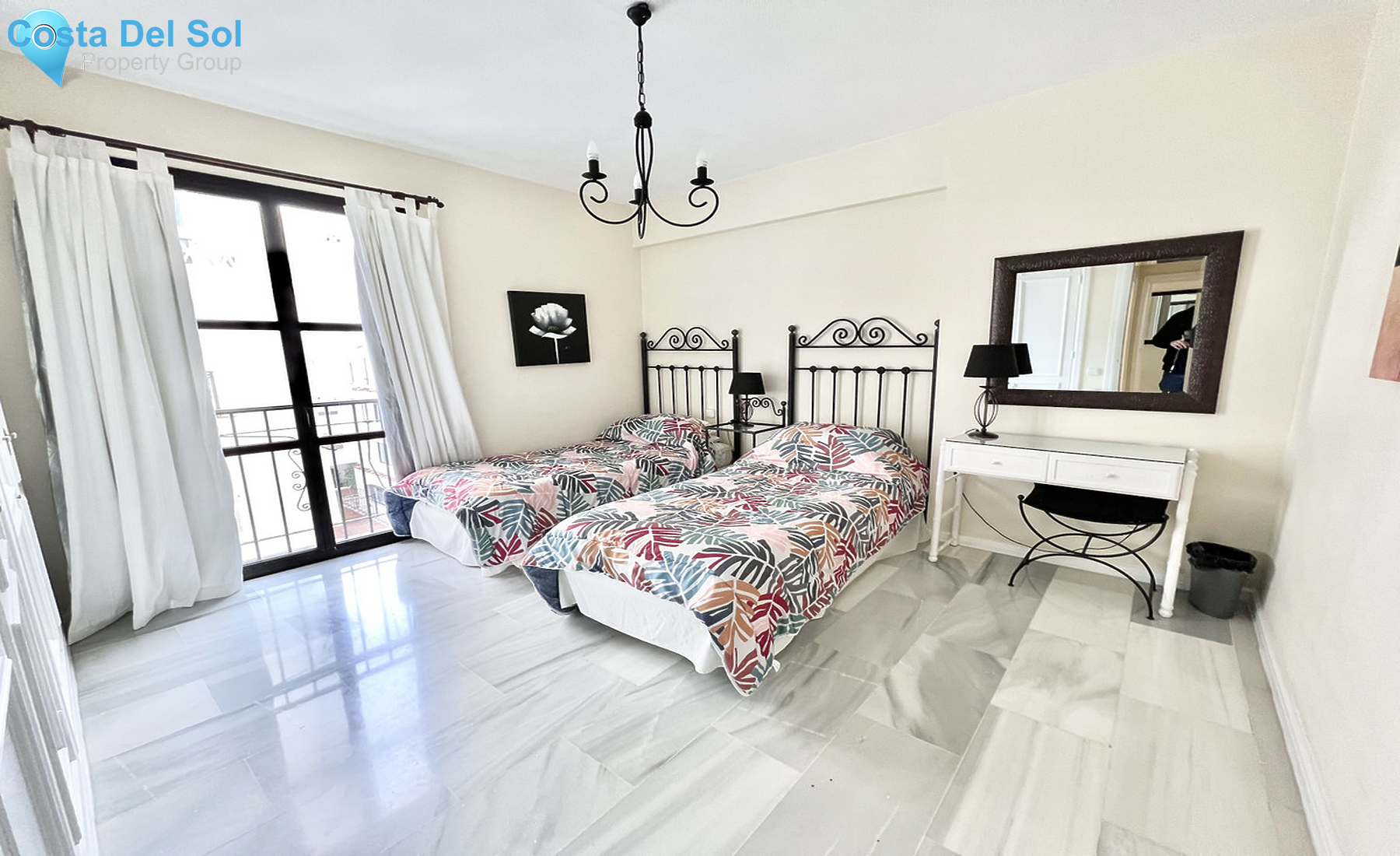 Middle Floor Apartment in Puerto Banús-1288927