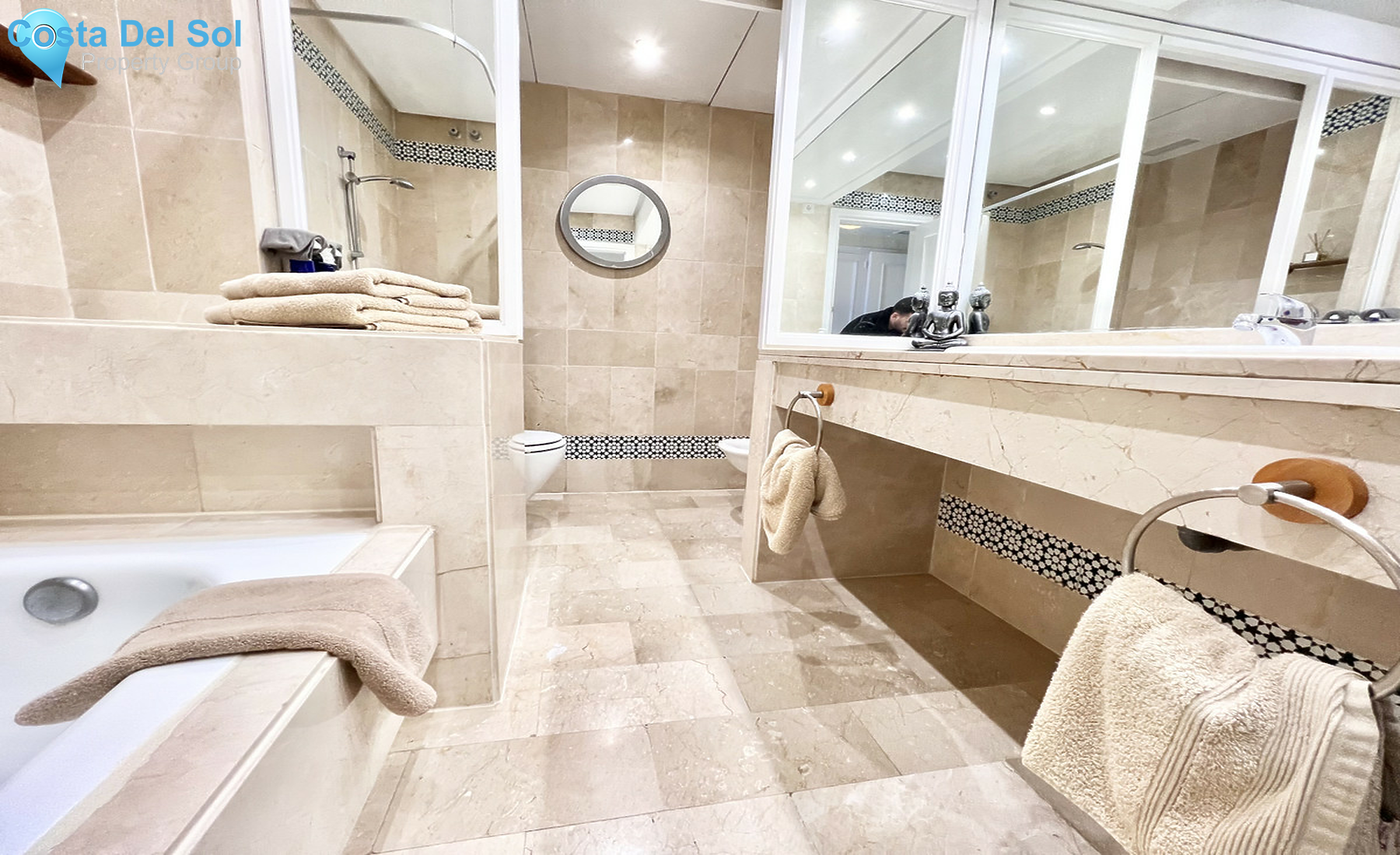 Middle Floor Apartment in Puerto Banús-1288929