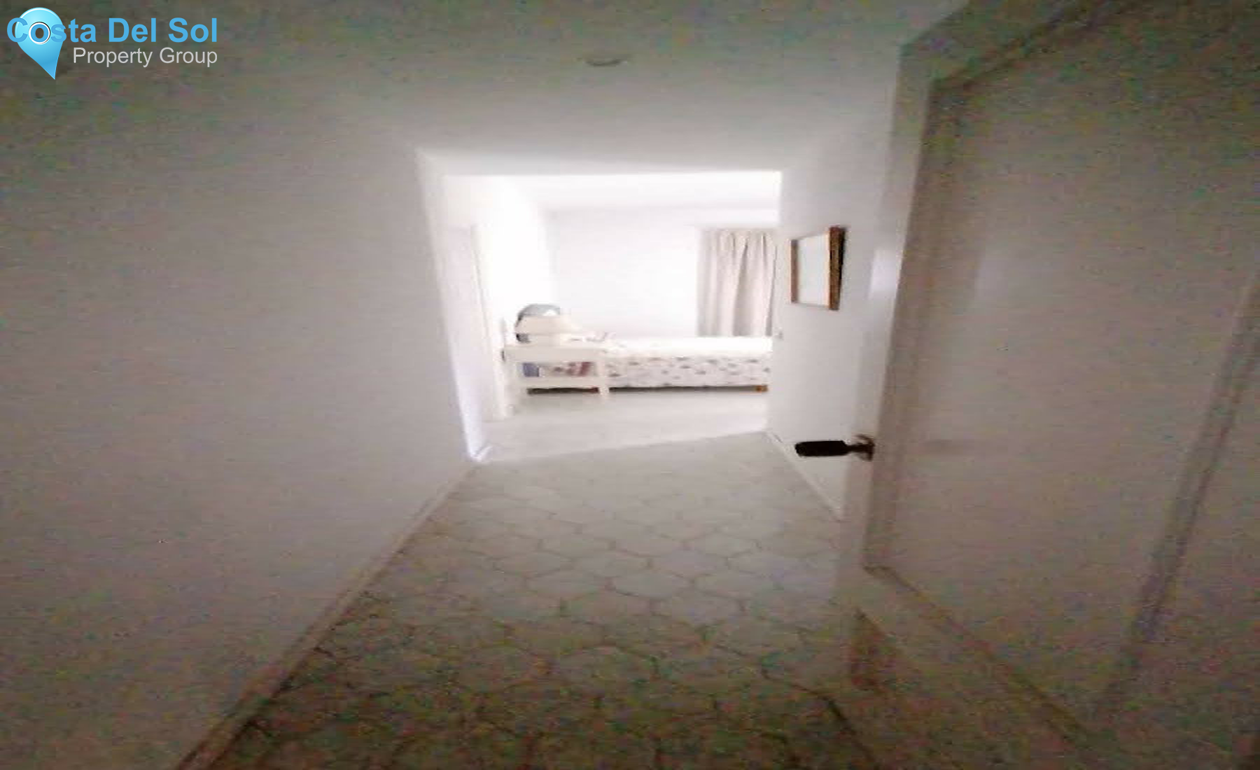 Middle Floor Apartment in Puerto Banús-1303224