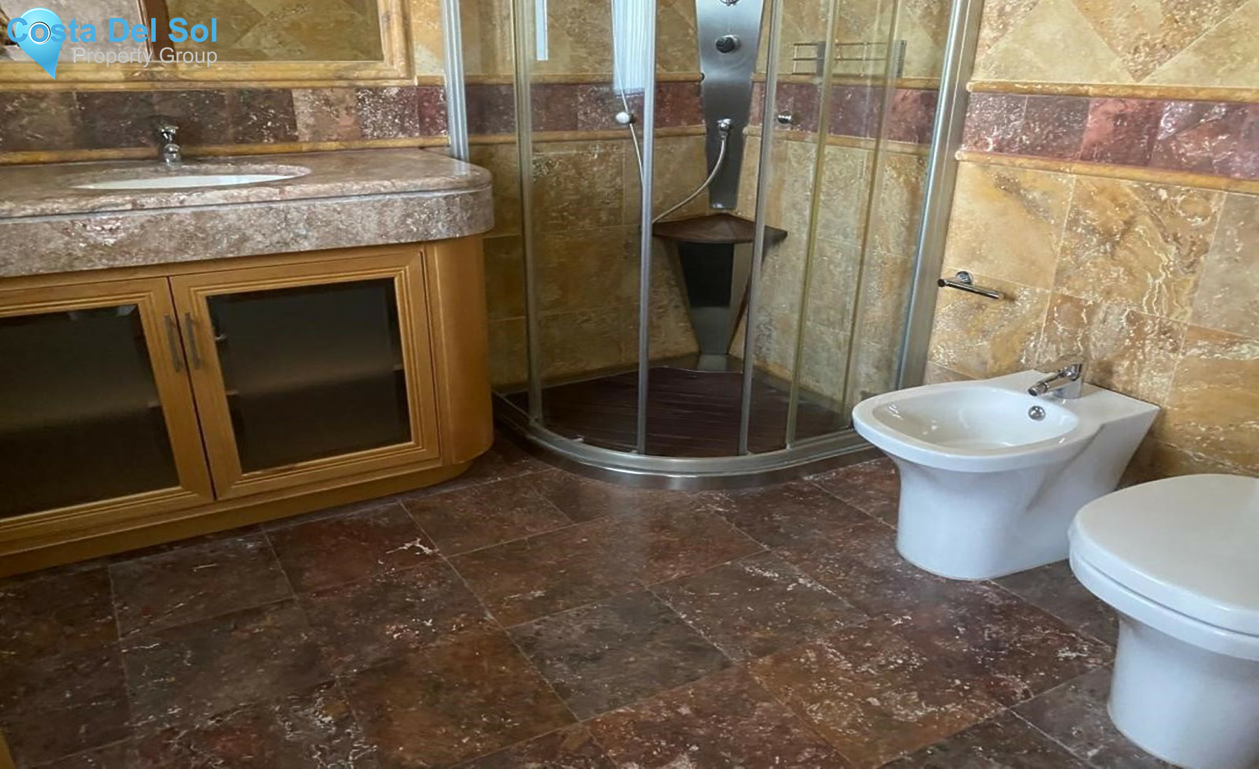 Middle Floor Apartment in Puerto Banús-1315117