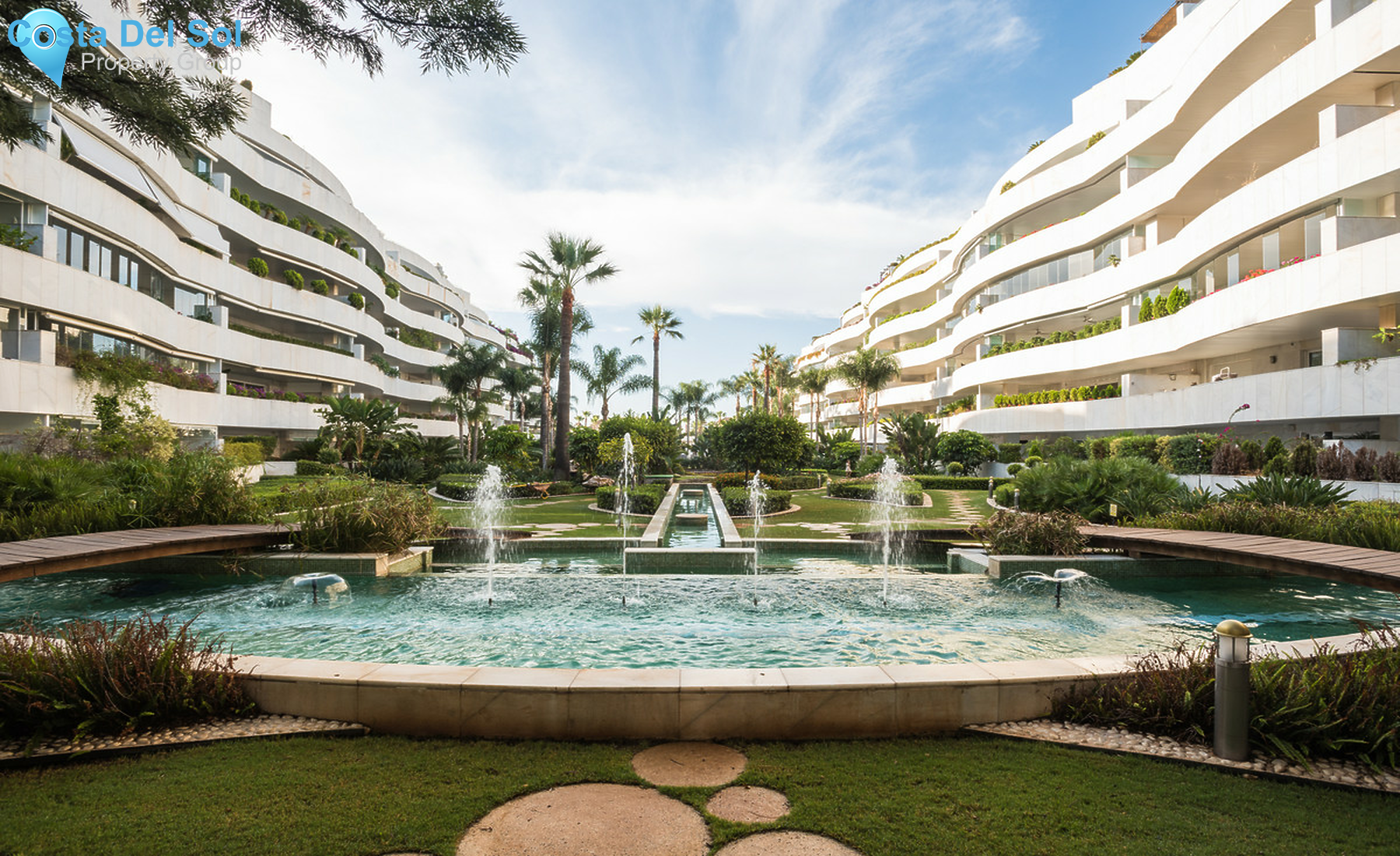 Middle Floor Apartment in Puerto Banús-1315110