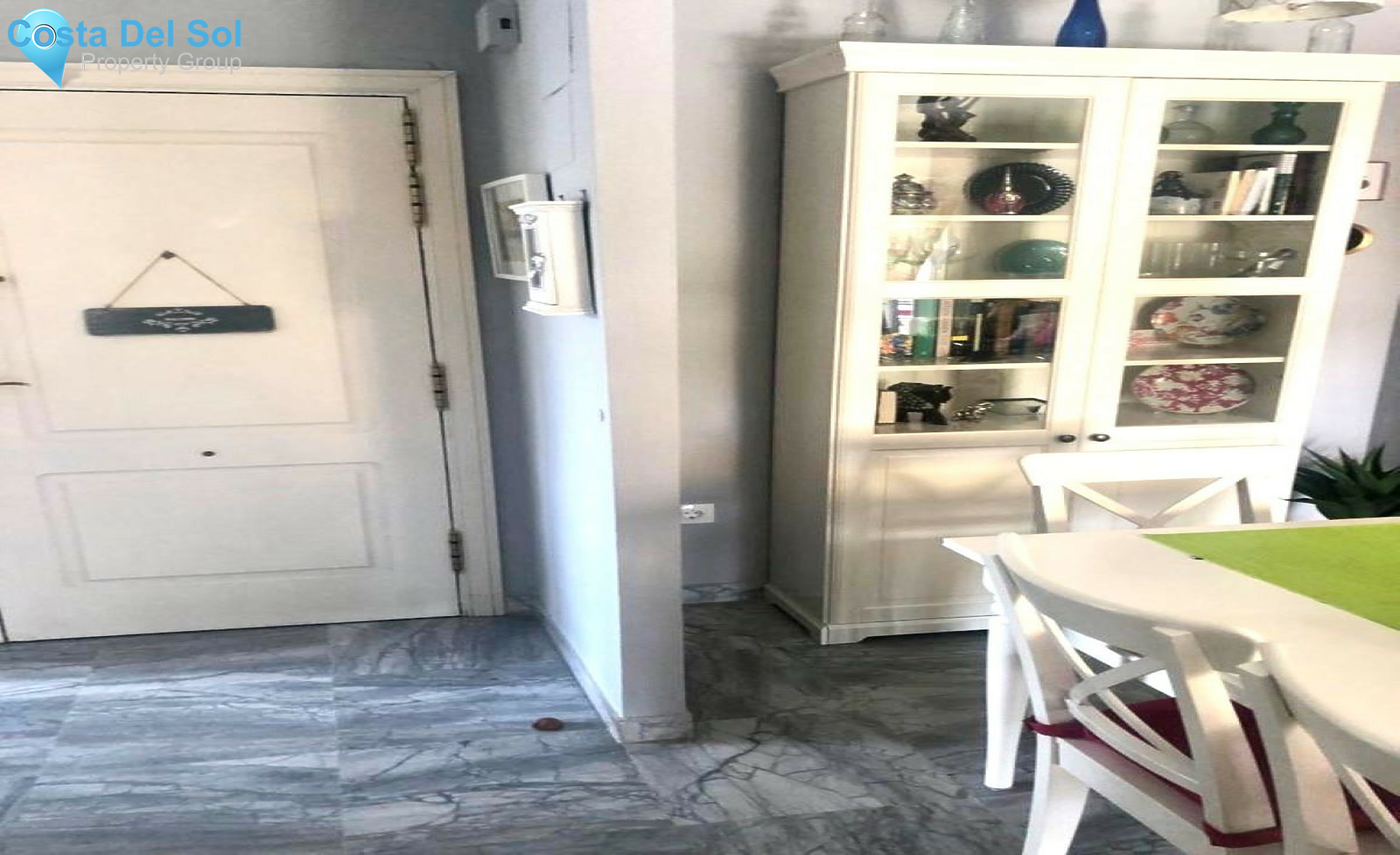 Middle Floor Apartment in Puerto Banús-1324333