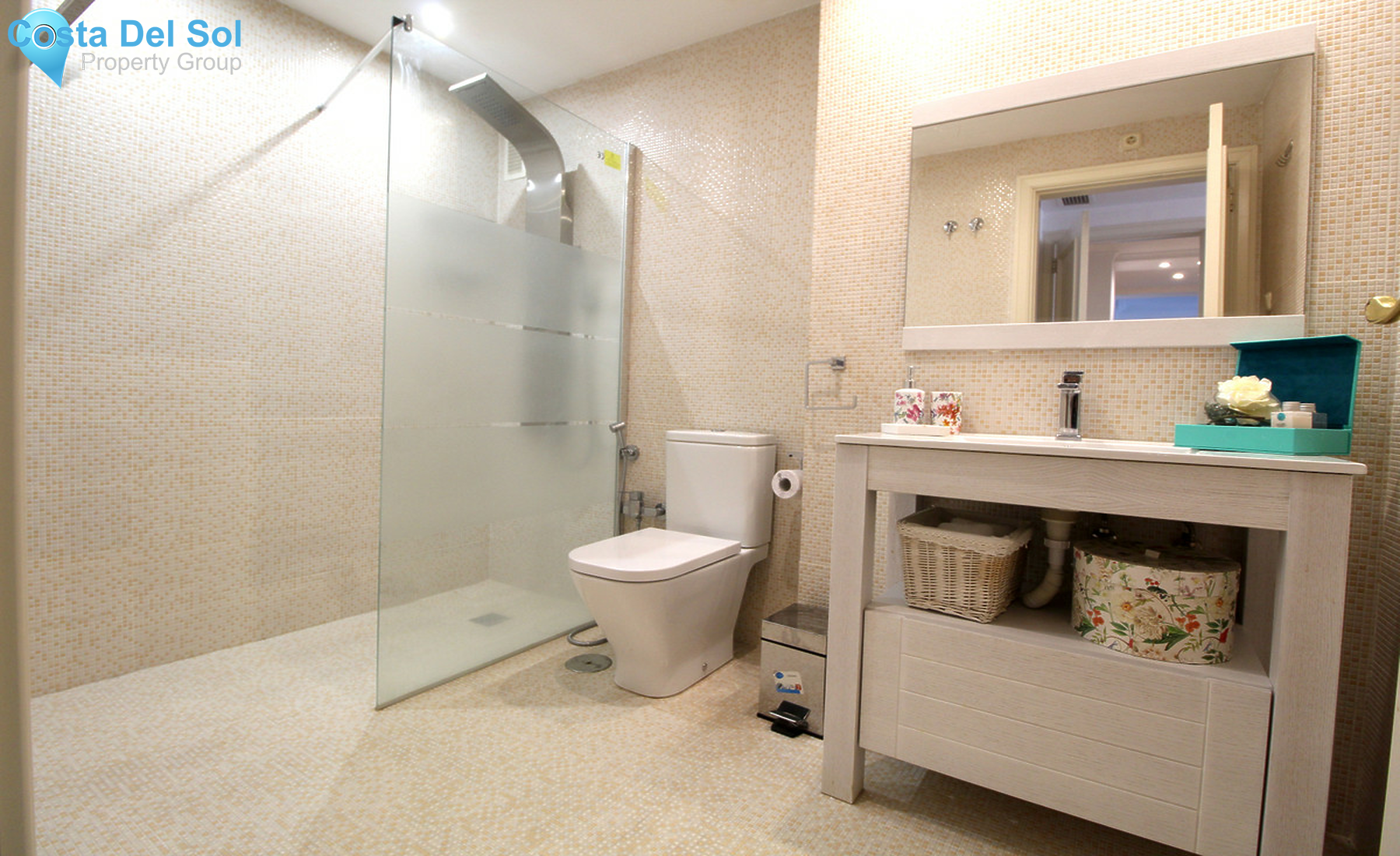 Middle Floor Apartment in Puerto Banús-1327024