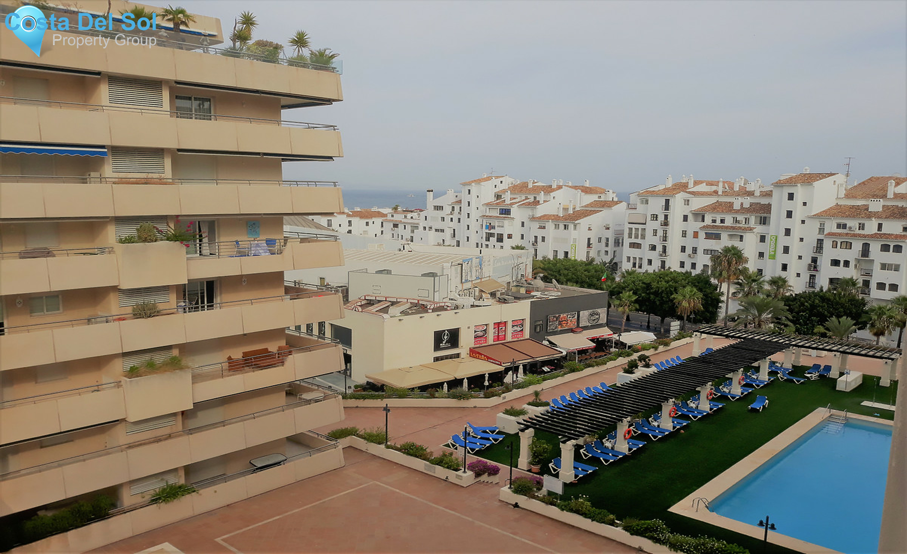 Middle Floor Apartment in Puerto Banús-1335590