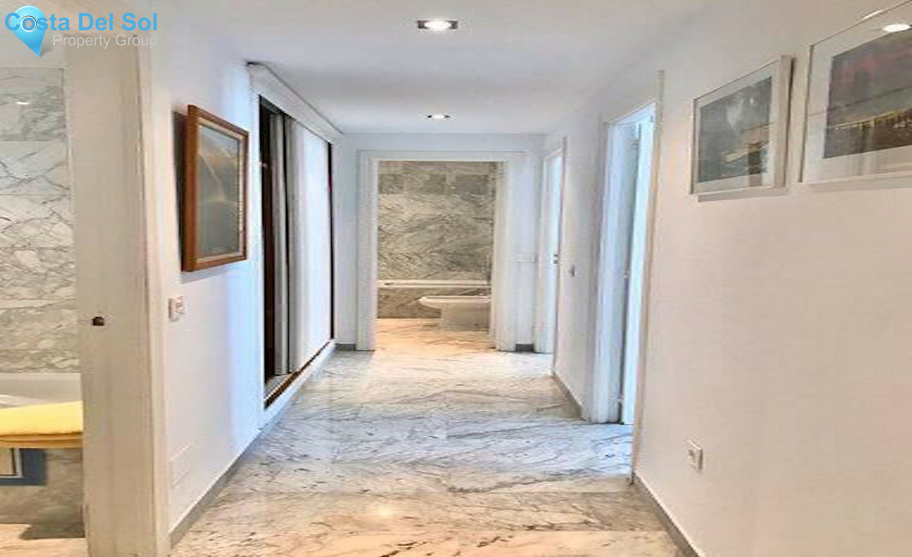 Middle Floor Apartment in Puerto Banús-1335934