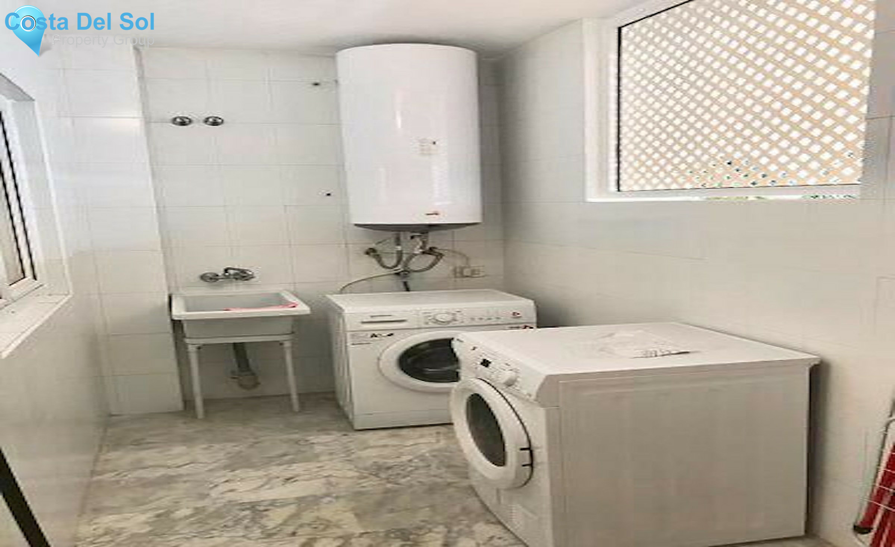 Middle Floor Apartment in Puerto Banús-1335936