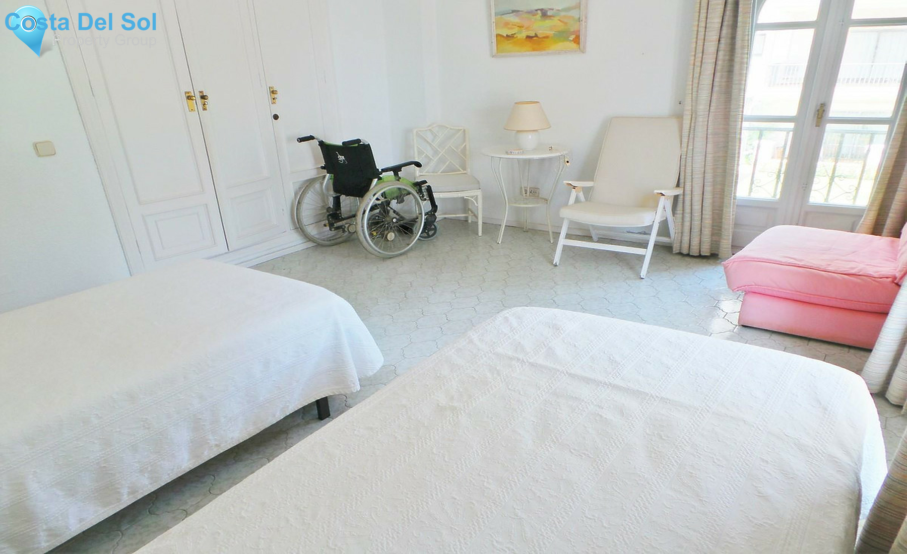 Middle Floor Apartment in Puerto Banús-1348702