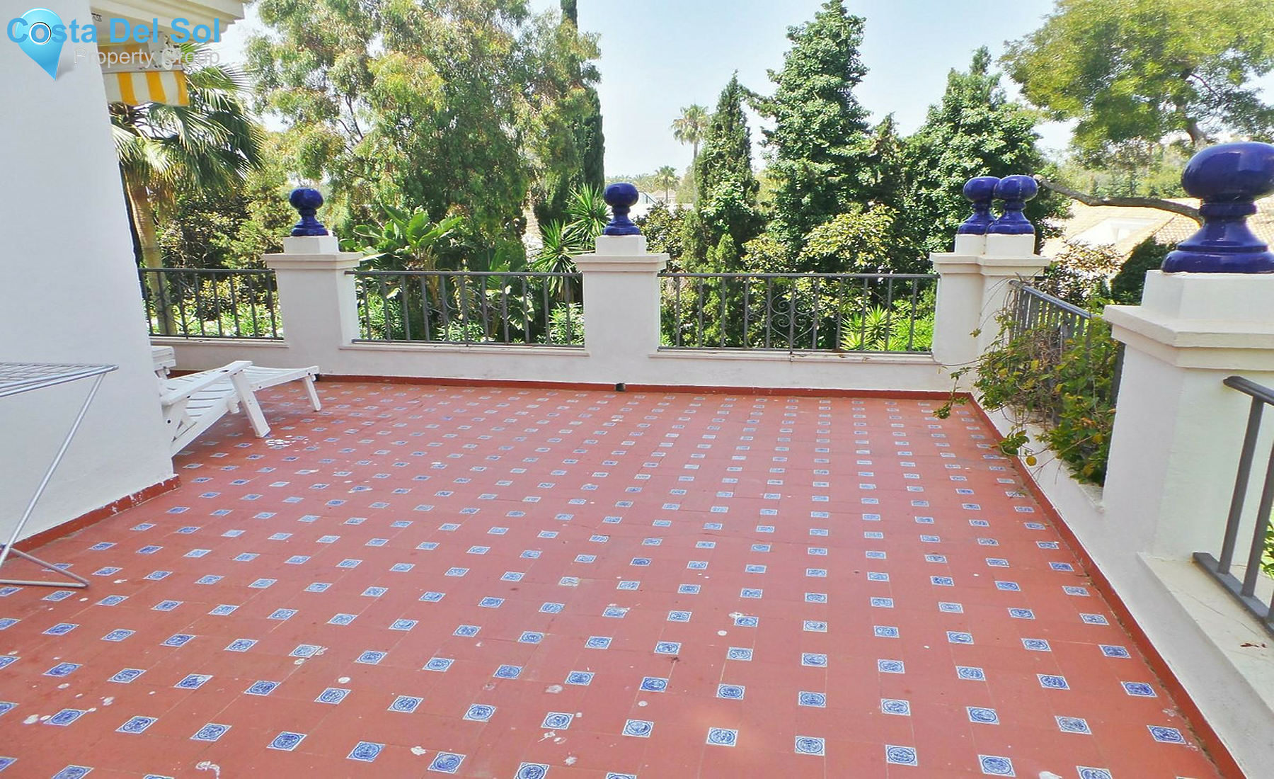 Middle Floor Apartment in Puerto Banús-1348695