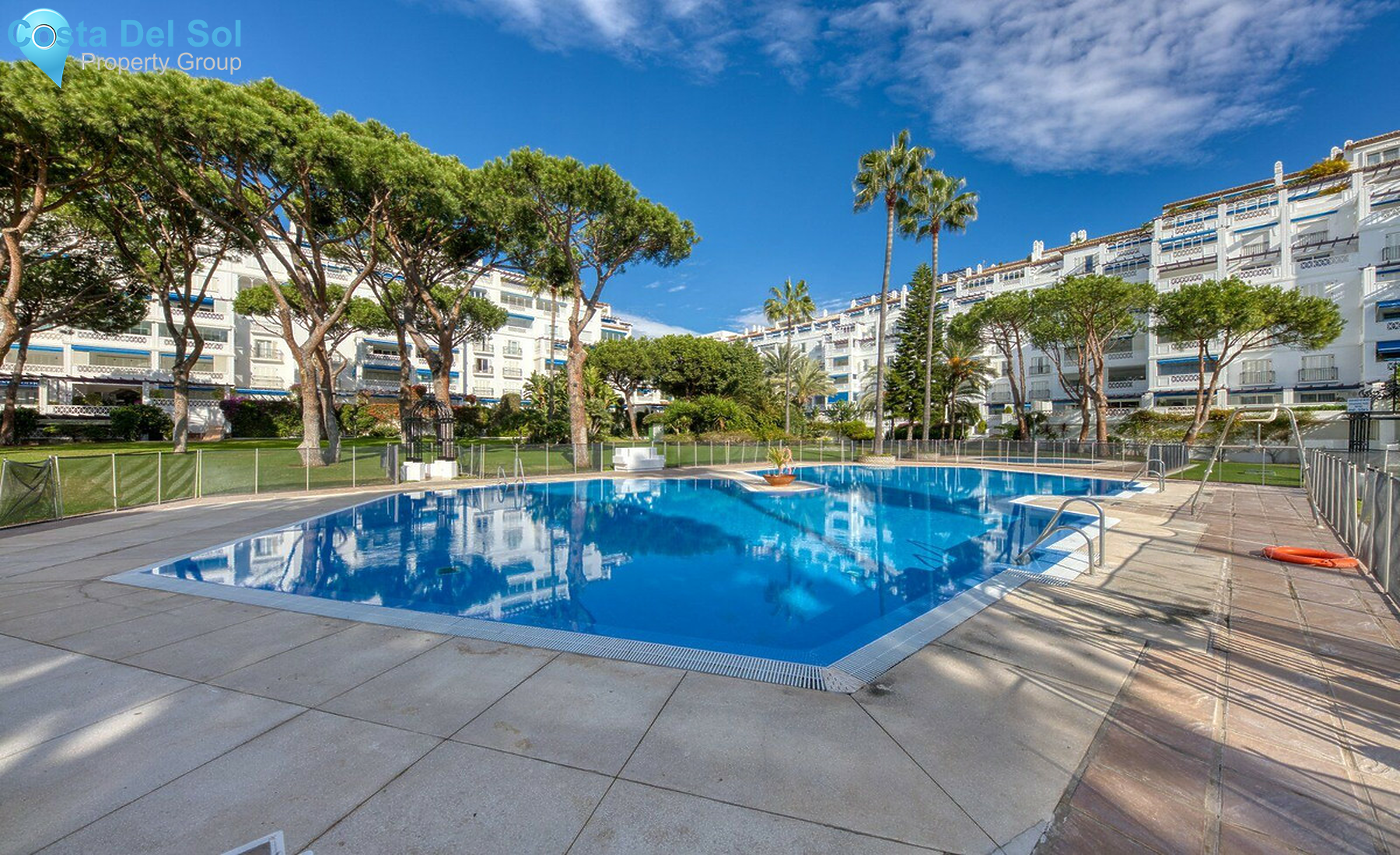 Middle Floor Apartment in Puerto Banús-1370300