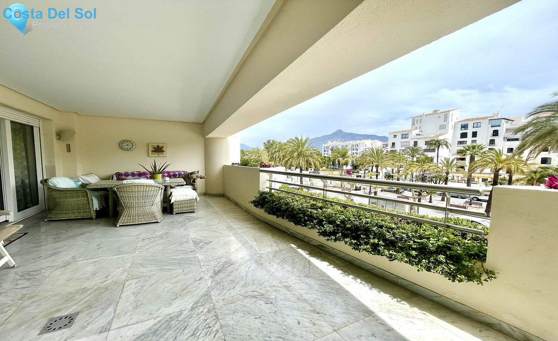 Middle Floor Apartment in Puerto Banús-1370289