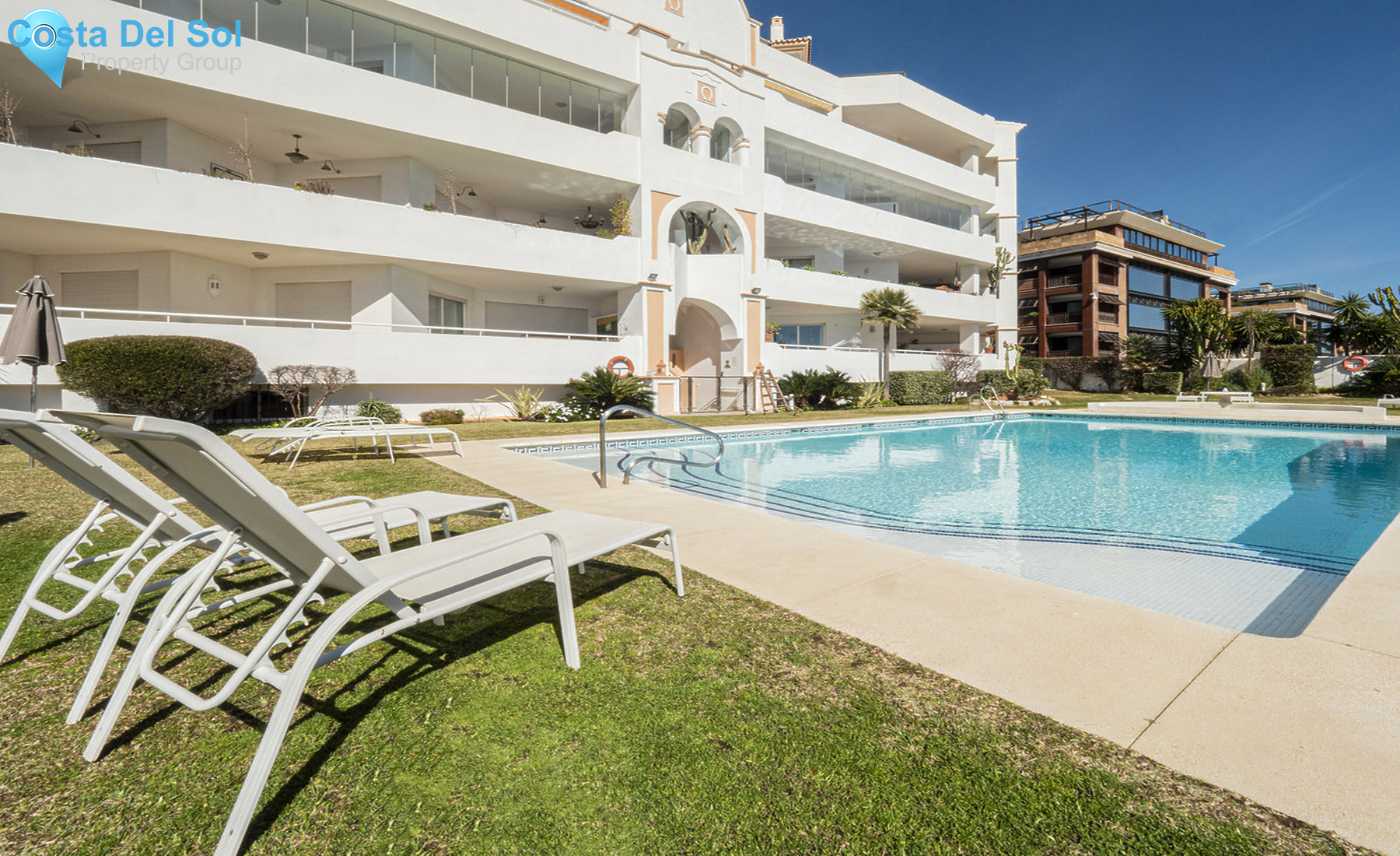 Middle Floor Apartment in Puerto Banús-1375536
