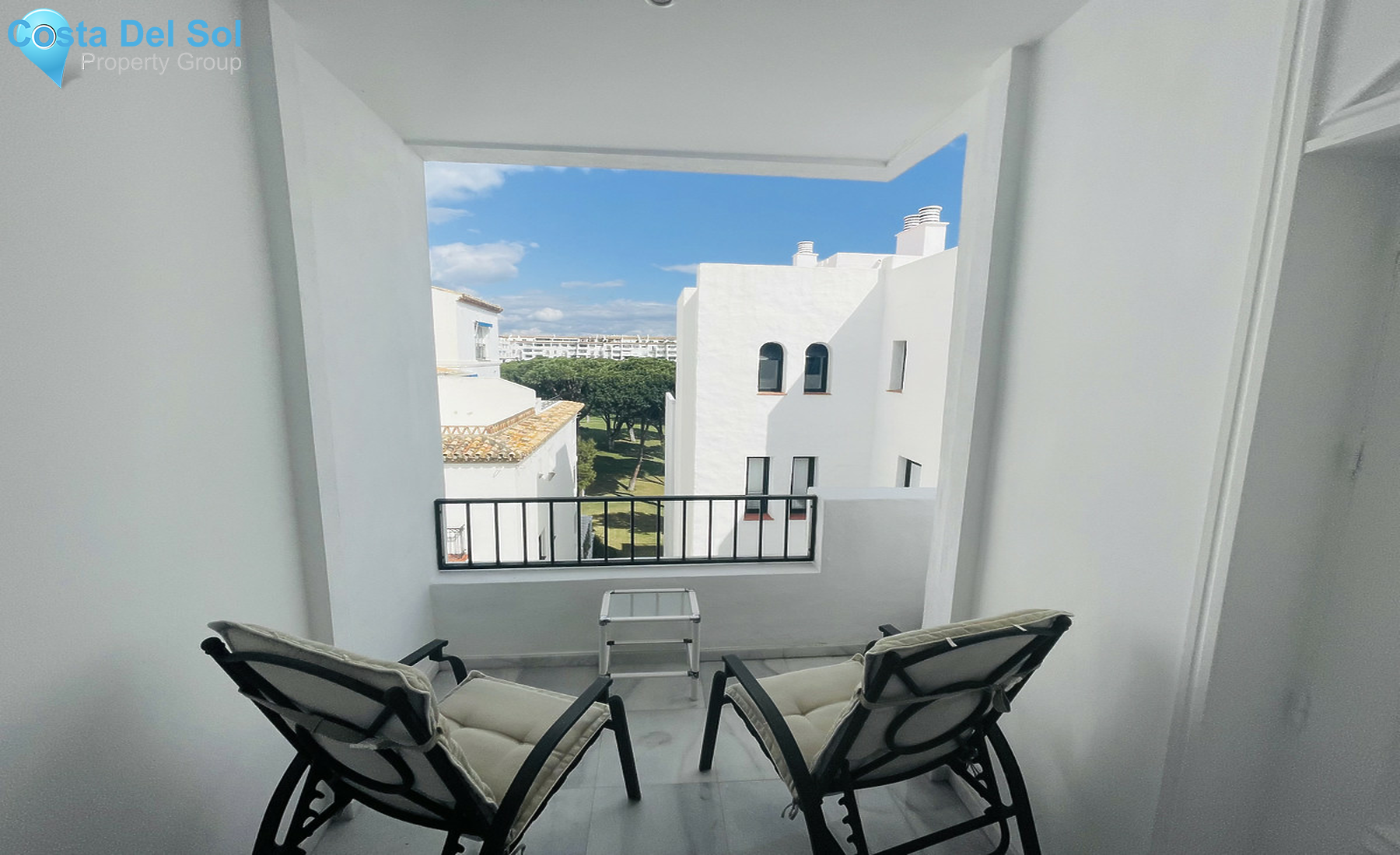 Middle Floor Apartment in Puerto Banús-1383118
