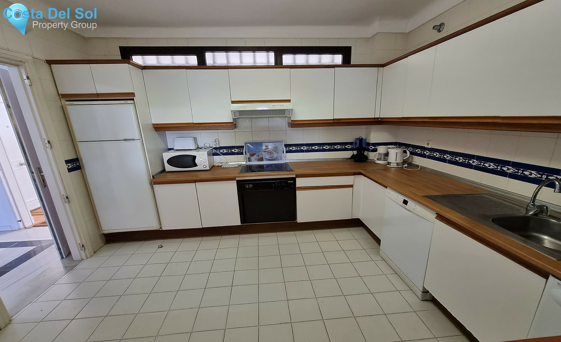 Middle Floor Apartment in Puerto Banús-1385522