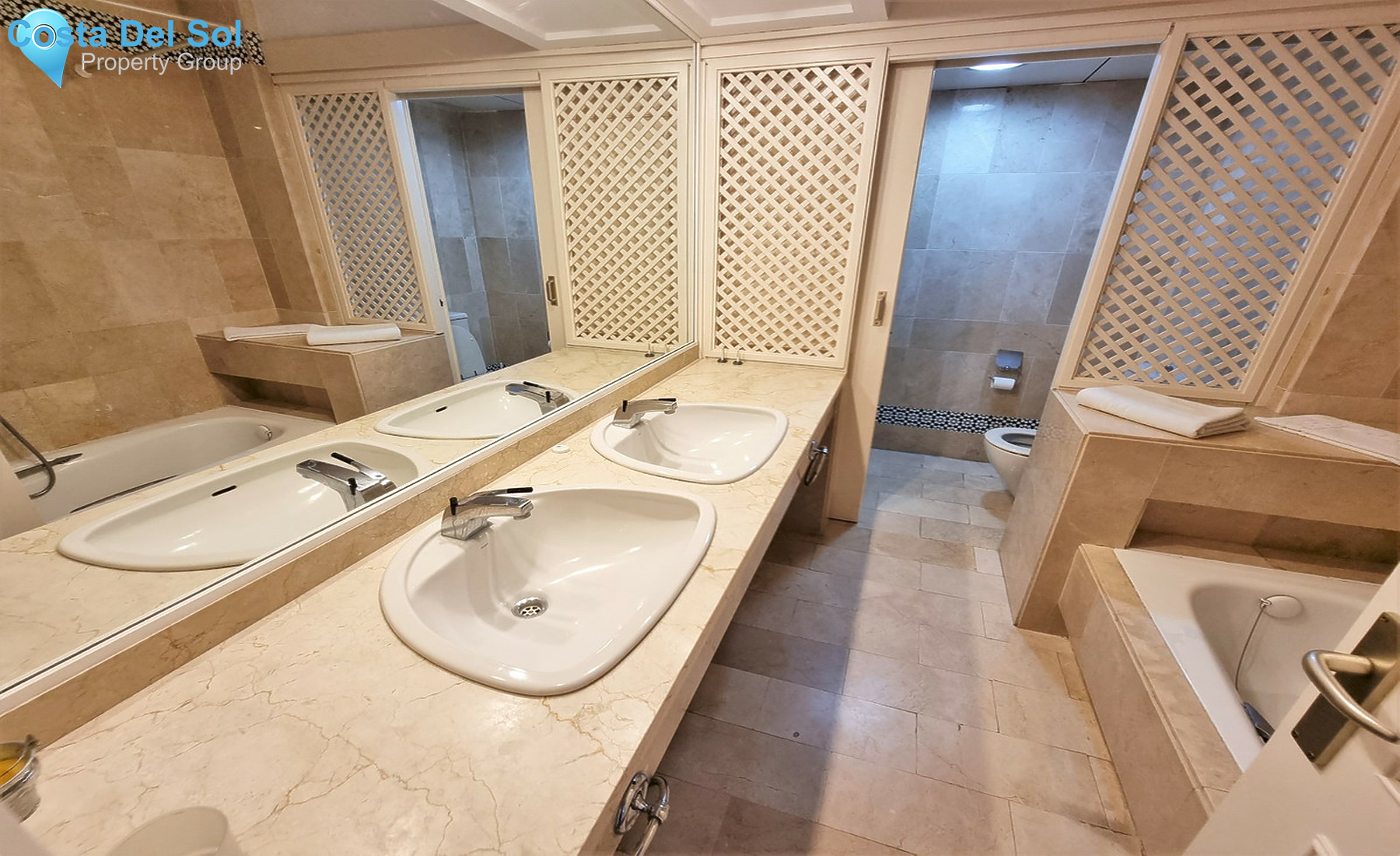 Middle Floor Apartment in Puerto Banús-1385525