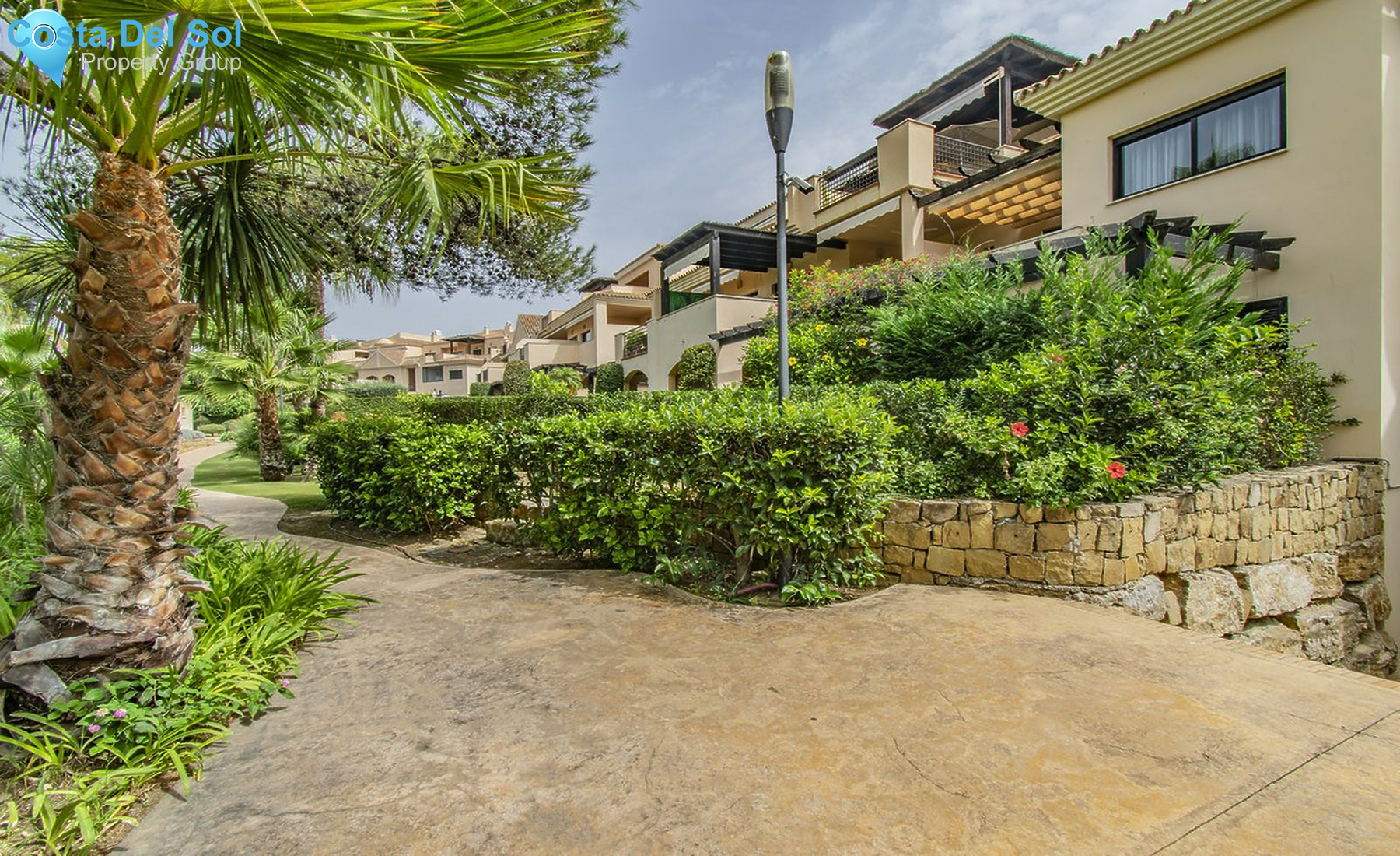 Middle Floor Apartment in Puerto Banús-1409185