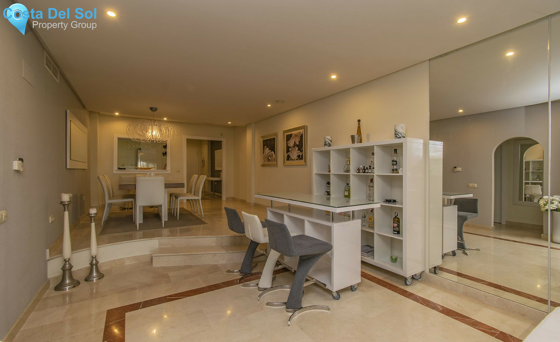 Middle Floor Apartment in Puerto Banús-1409186