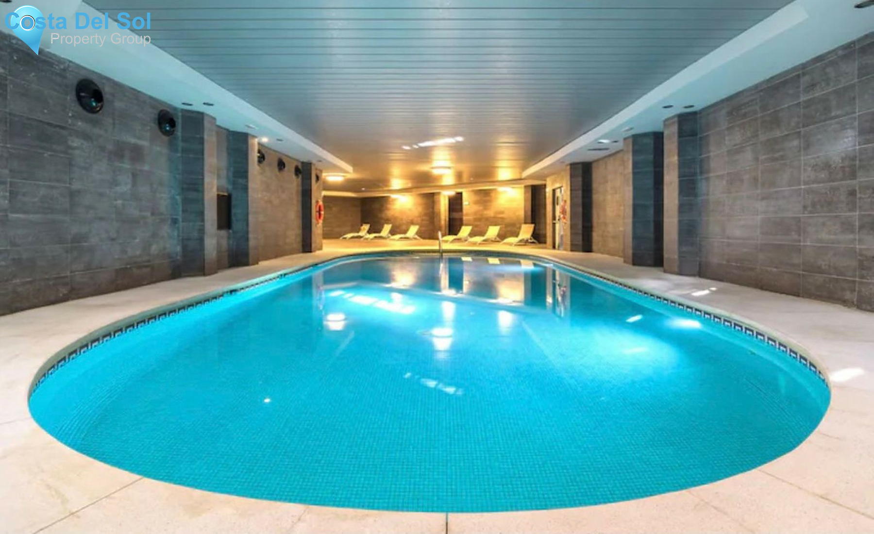 Middle Floor Apartment in Puerto Banús-1409178