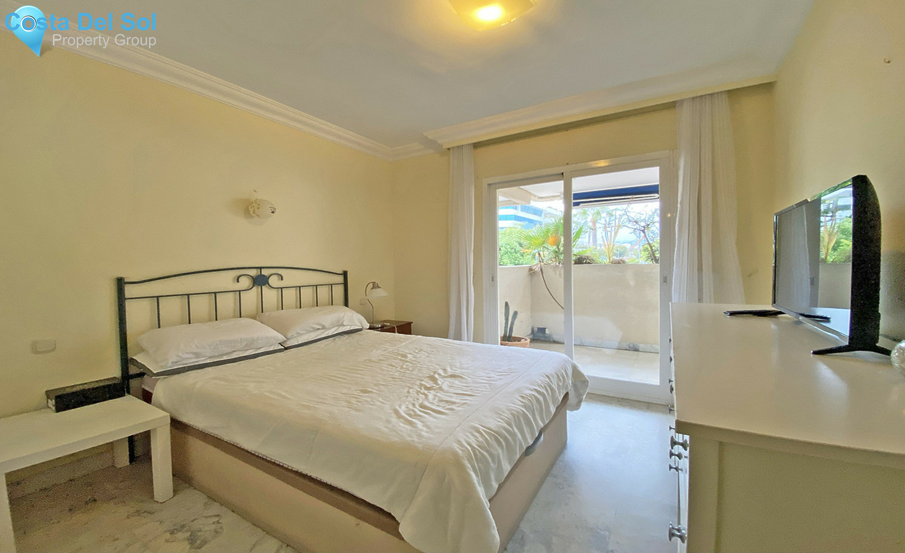 Middle Floor Apartment in Puerto Banús-1409870