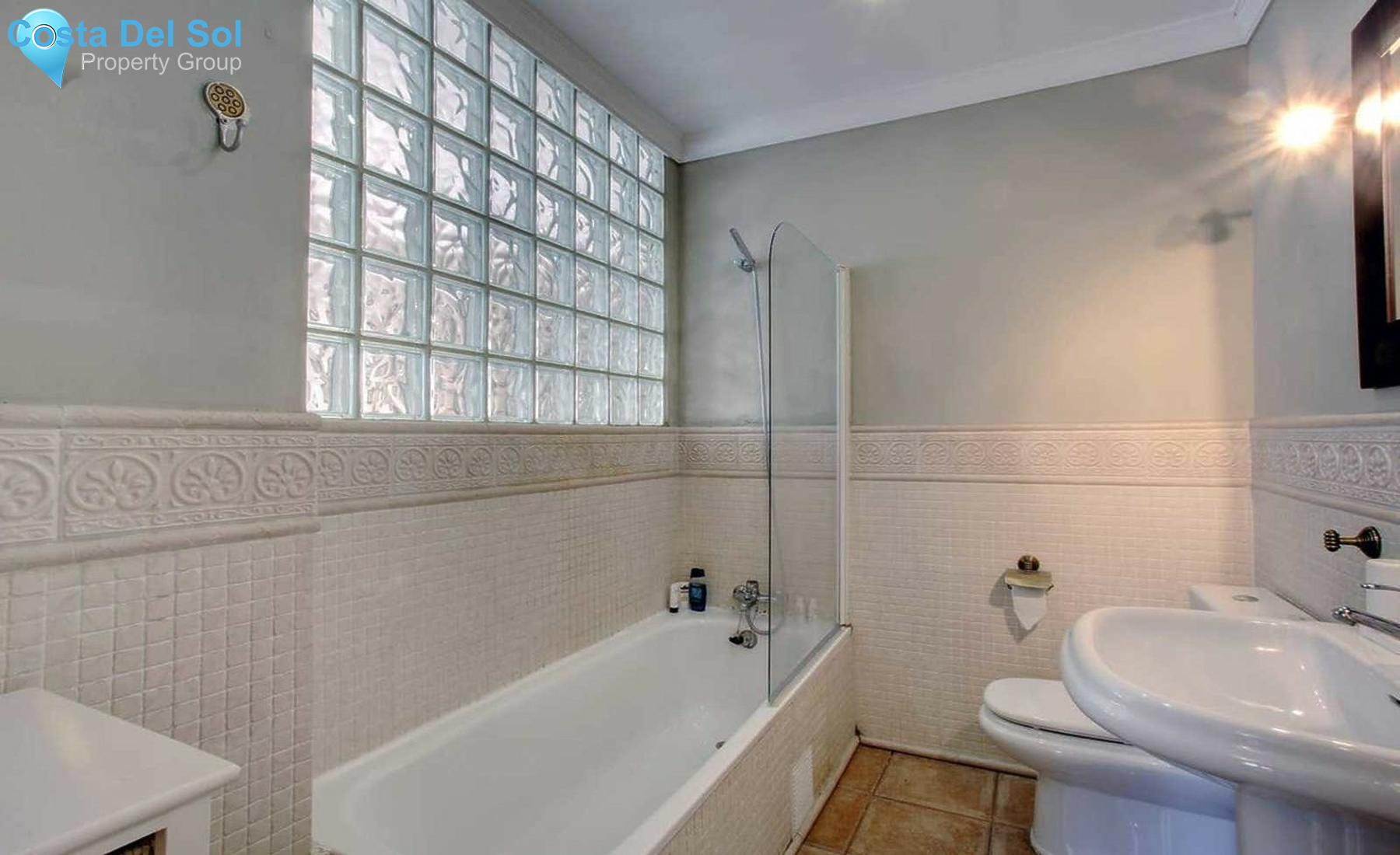 Middle Floor Apartment in Puerto Banús-1413762