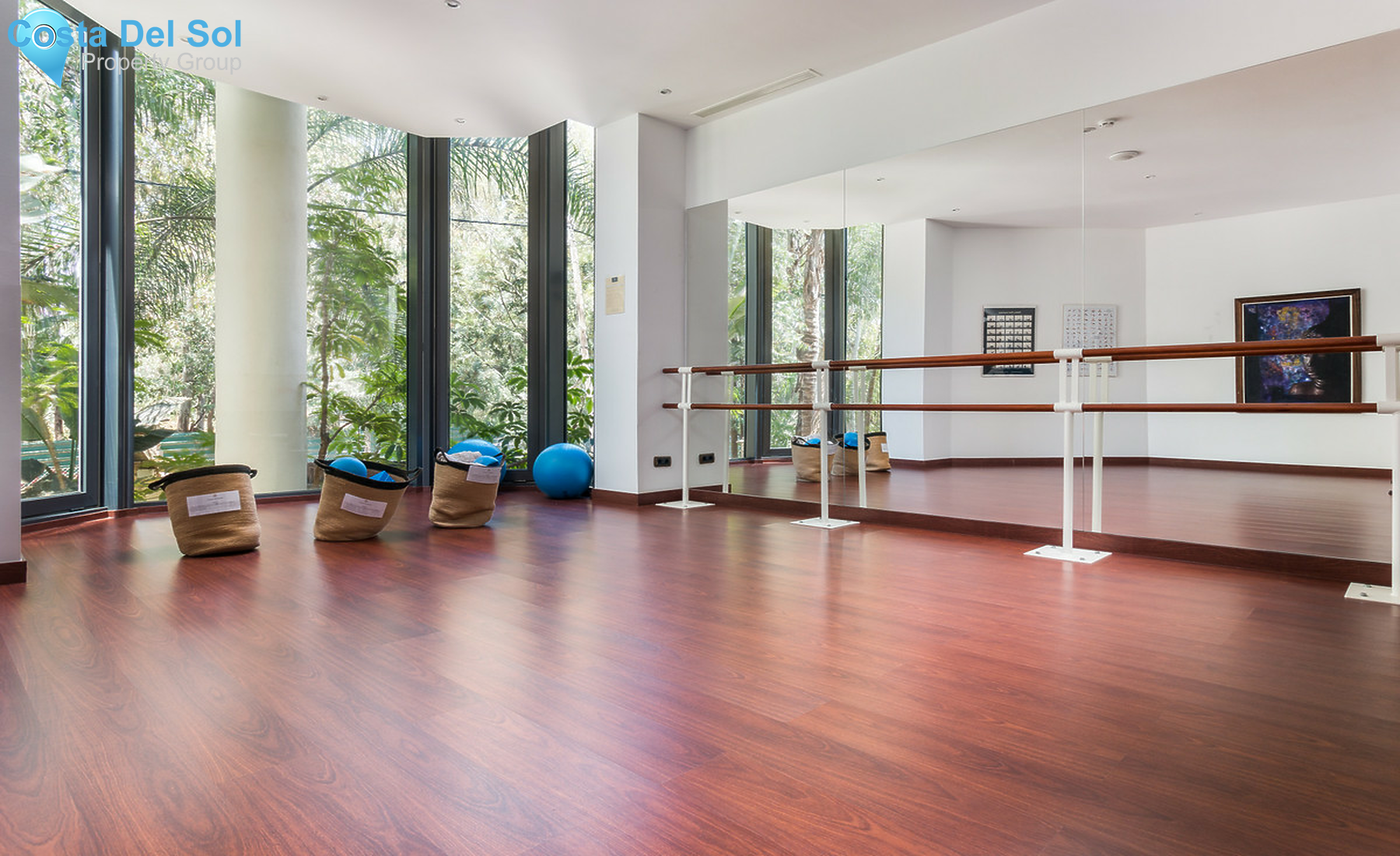 Middle Floor Apartment in Puerto Banús-1416624