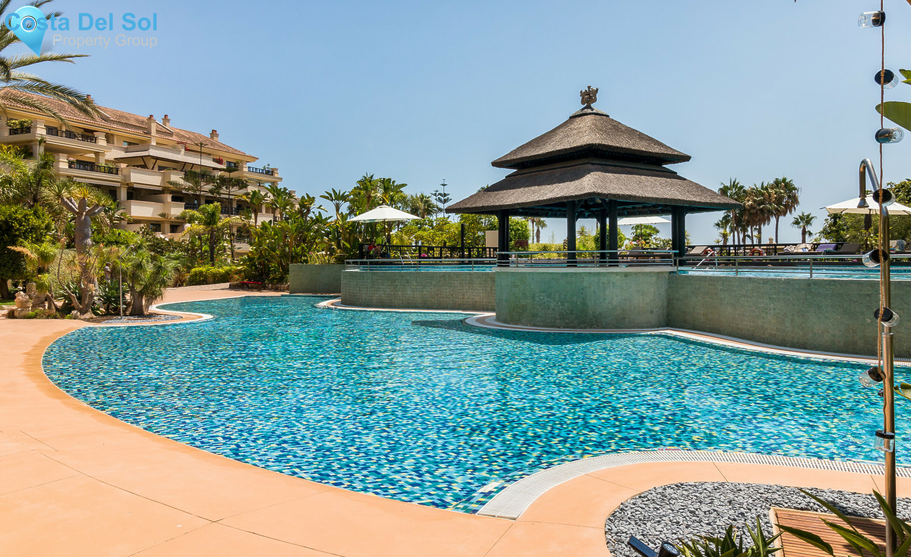 Middle Floor Apartment in Puerto Banús-1416626