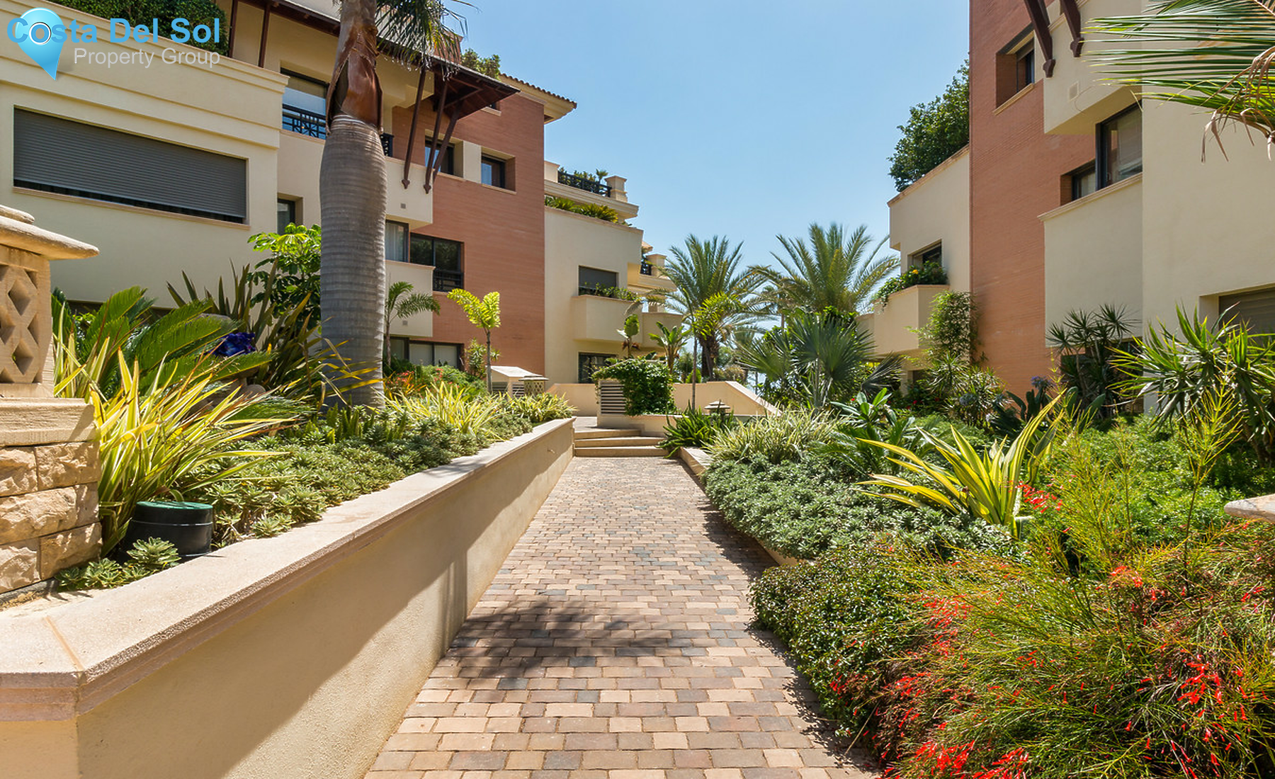 Middle Floor Apartment in Puerto Banús-1416615