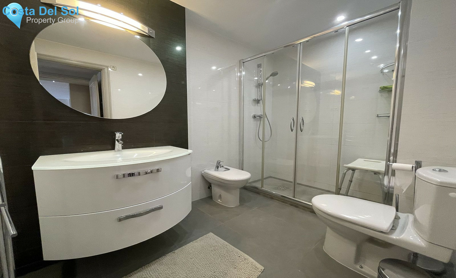 Middle Floor Apartment in Puerto Banús-1503548