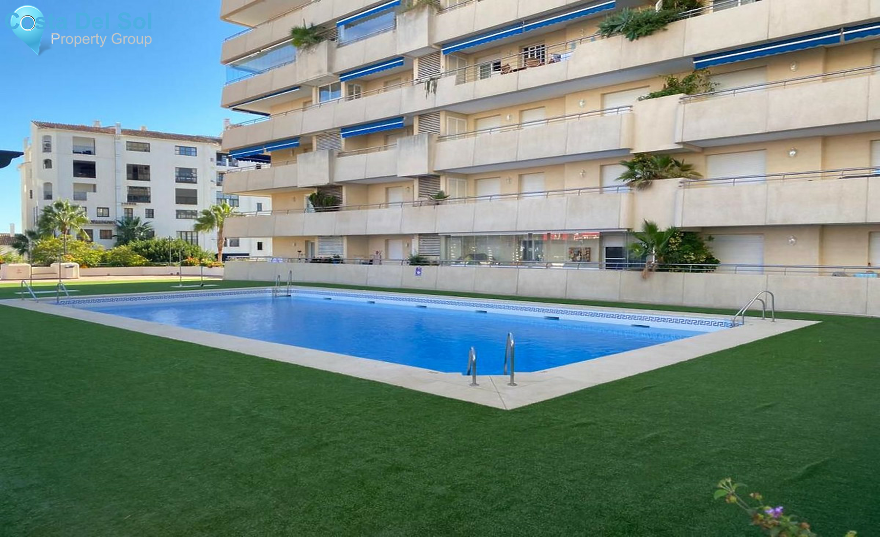 Middle Floor Apartment in Puerto Banús-1503550