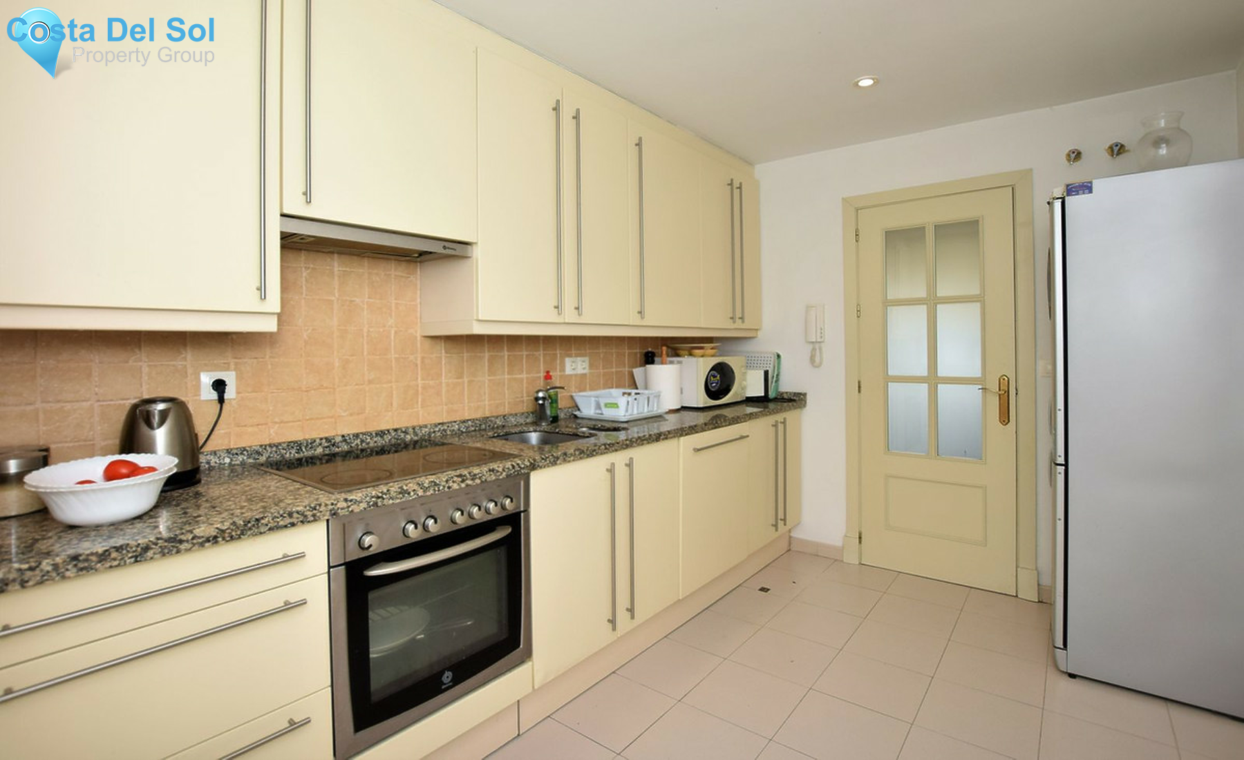 Middle Floor Apartment in Puerto Banús-1506344