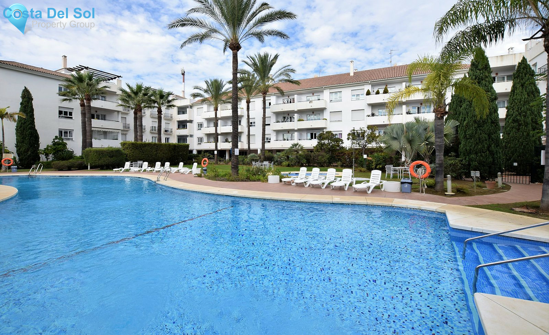 Middle Floor Apartment in Puerto Banús-1506349
