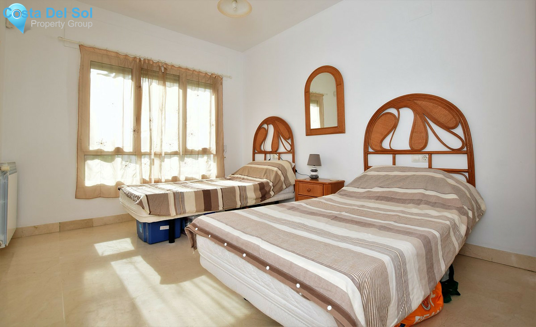 Middle Floor Apartment in Puerto Banús-1506336